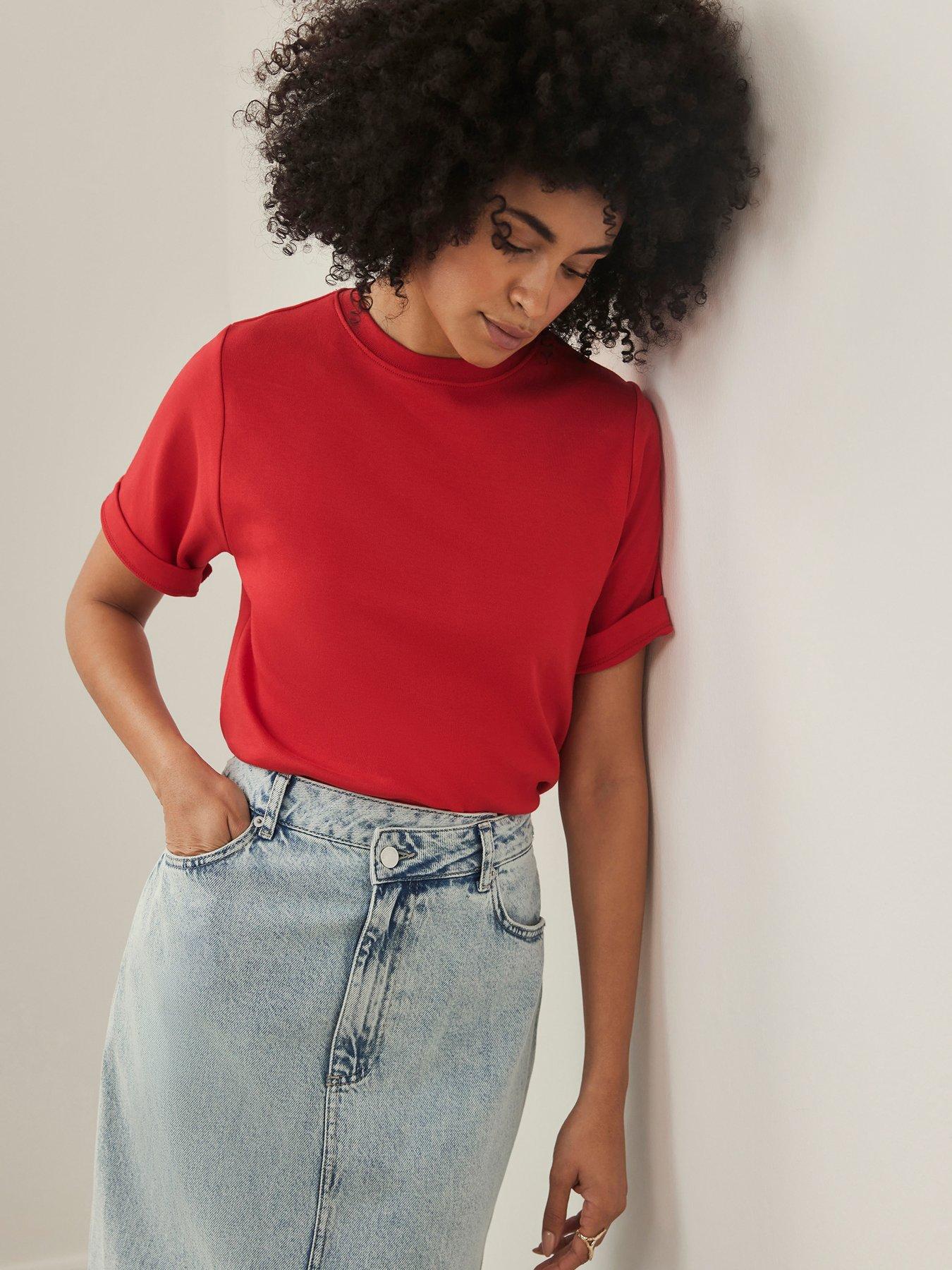 mint-velvet-red-ultimate-cotton-t-shirtoutfit