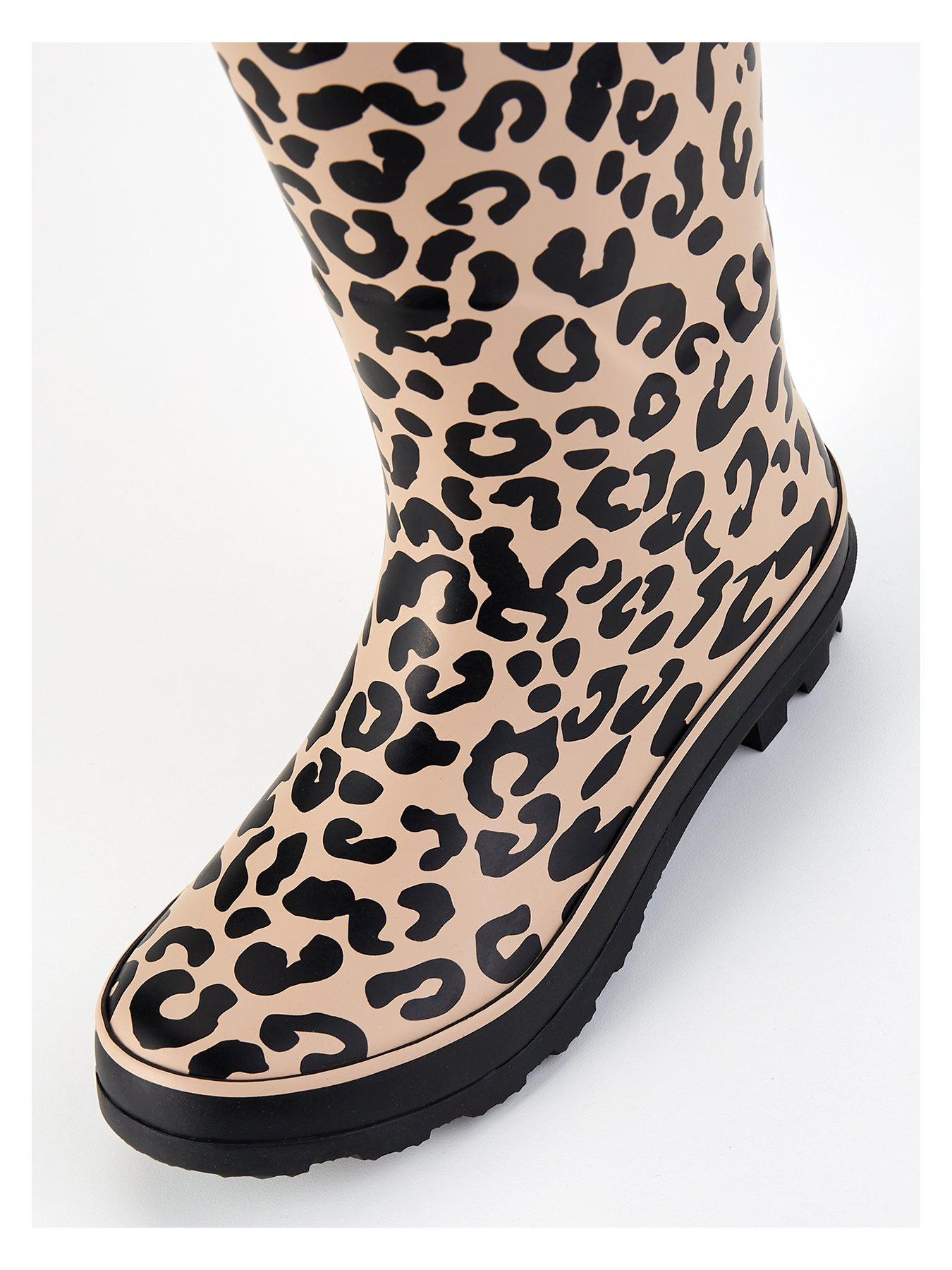 elle-sport-tall-leopard-wellington-boot-creamoutfit