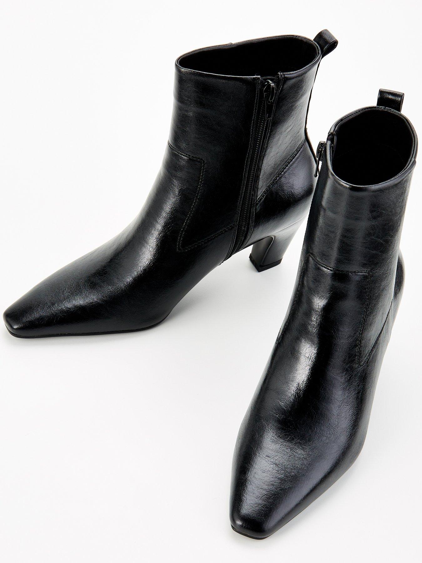 v-by-very-point-toe-ankle-boot-with-crinkle-pu-blackoutfit