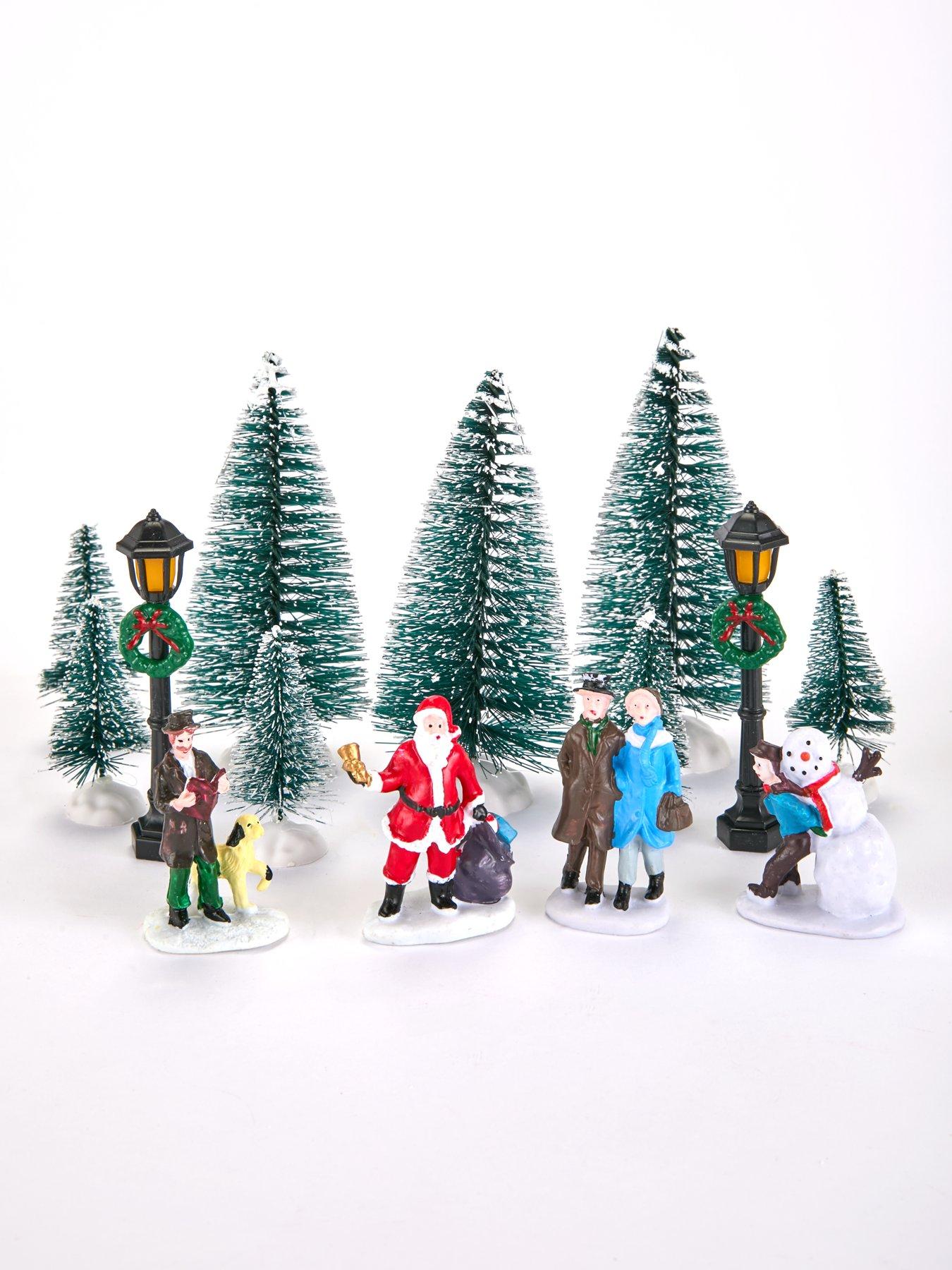festive-17-piece-lit-christmasnbspvillage-setdetail