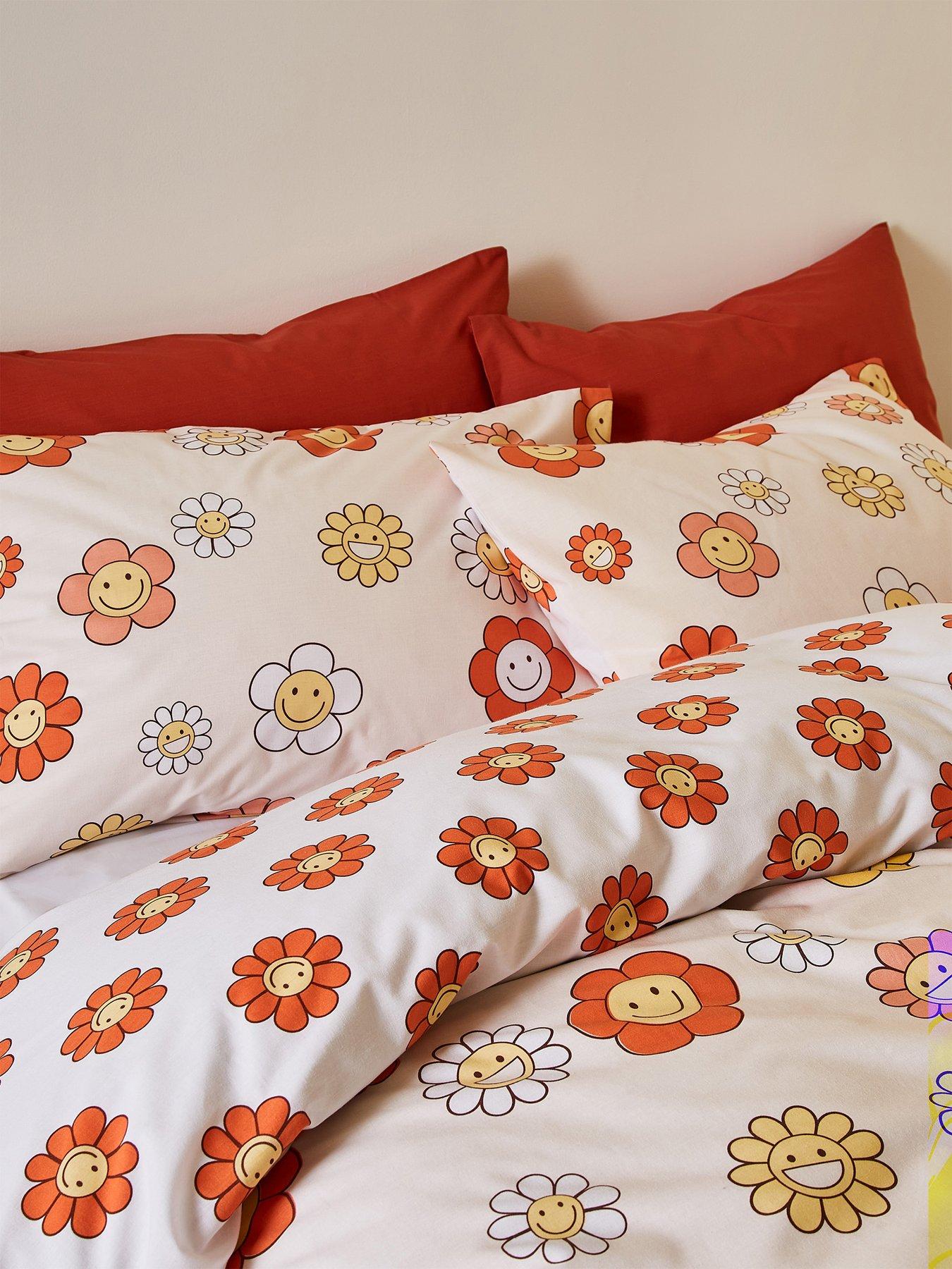 sassy-b-groovy-floral-duvet-cover-setback