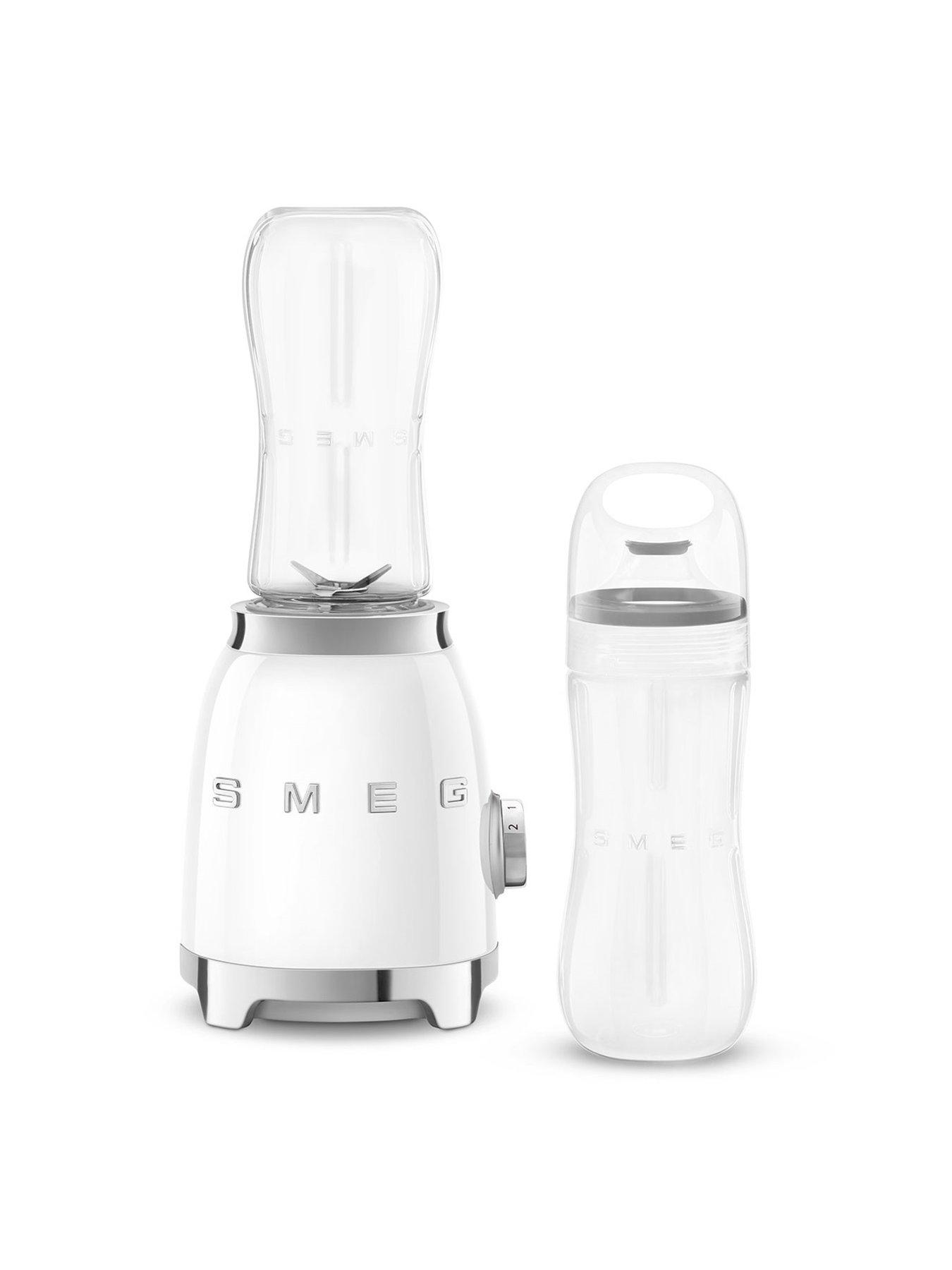 smeg-pbf01-retro-style-personal-blender-600ml-300w-whitedetail