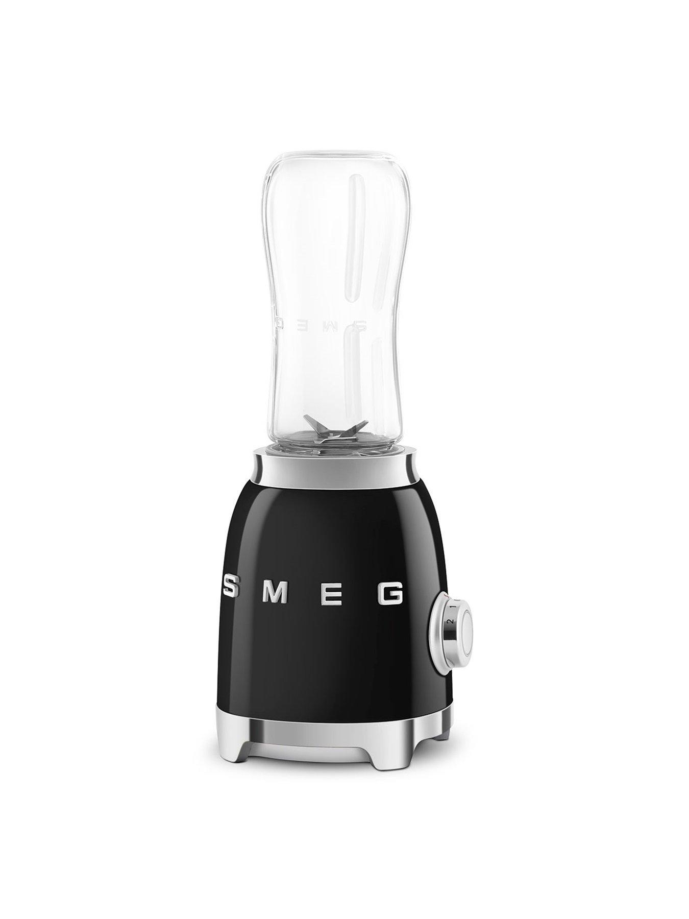 smeg-pbf01-retro-style-personal-blender-600ml-300w-blackoutfit