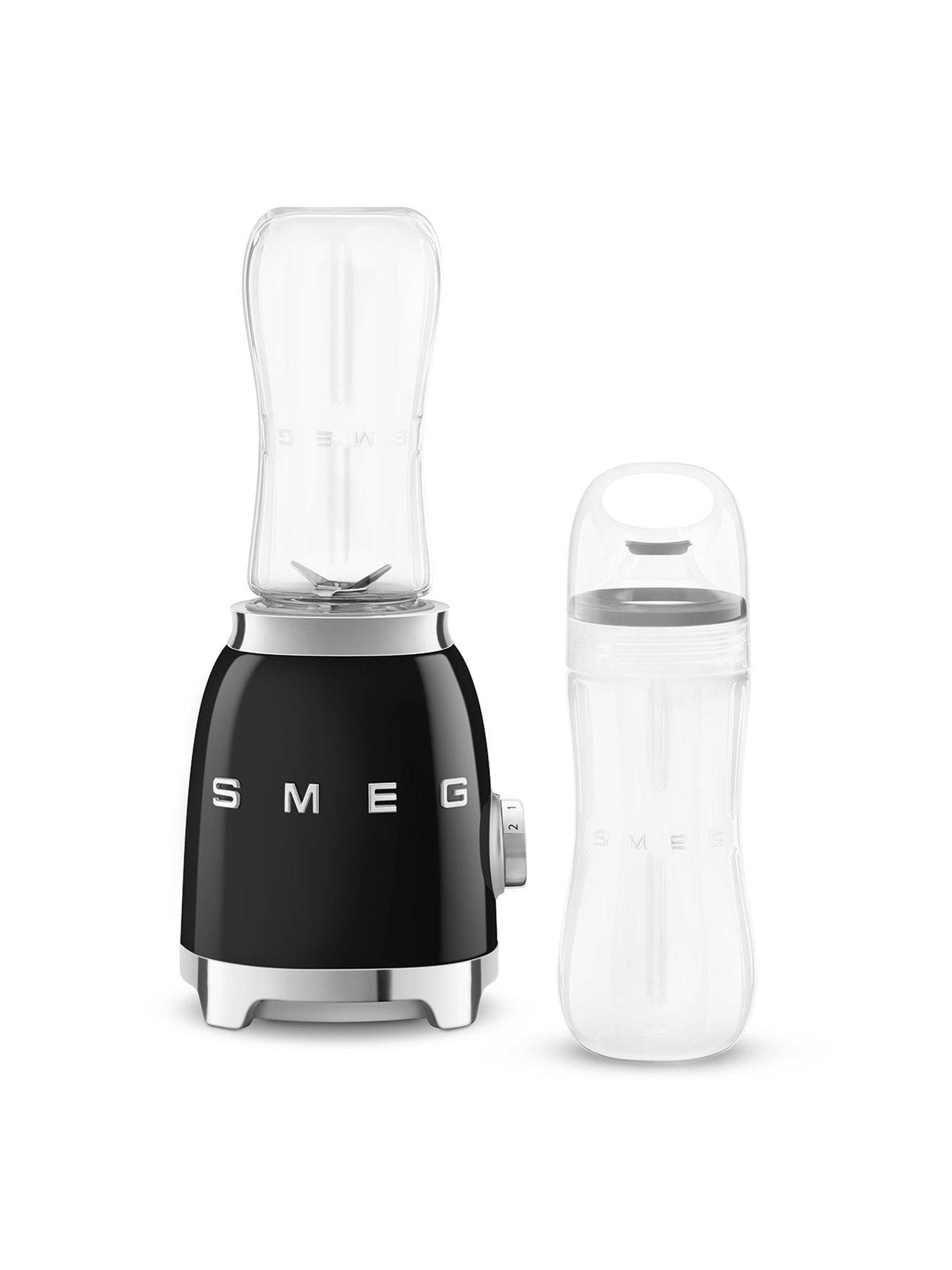 smeg-pbf01-retro-style-personal-blender-600ml-300w-blackdetail