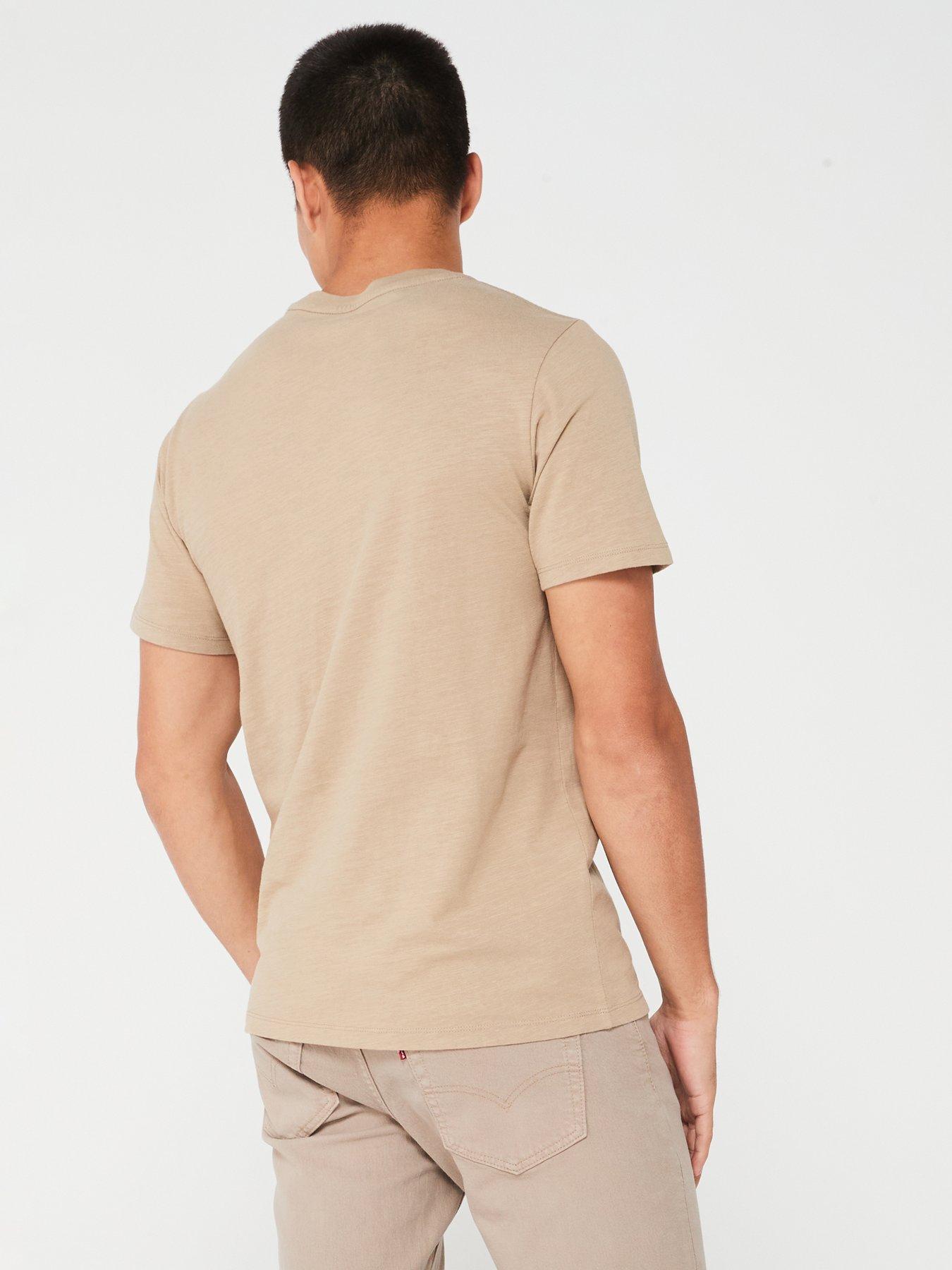 levis-short-sleeve-pocket-t-shirt-beigestillFront