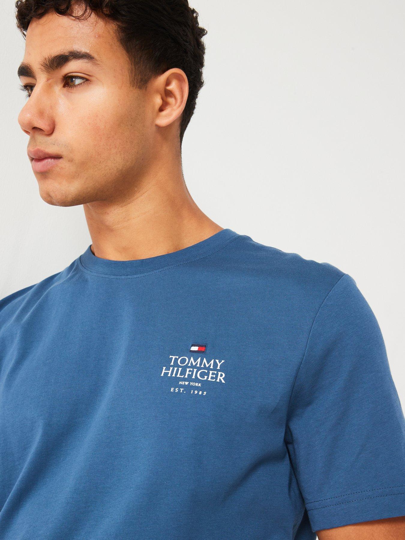 tommy-hilfiger-tommy-hilfger-stacked-logo-t-shirt-blueoutfit