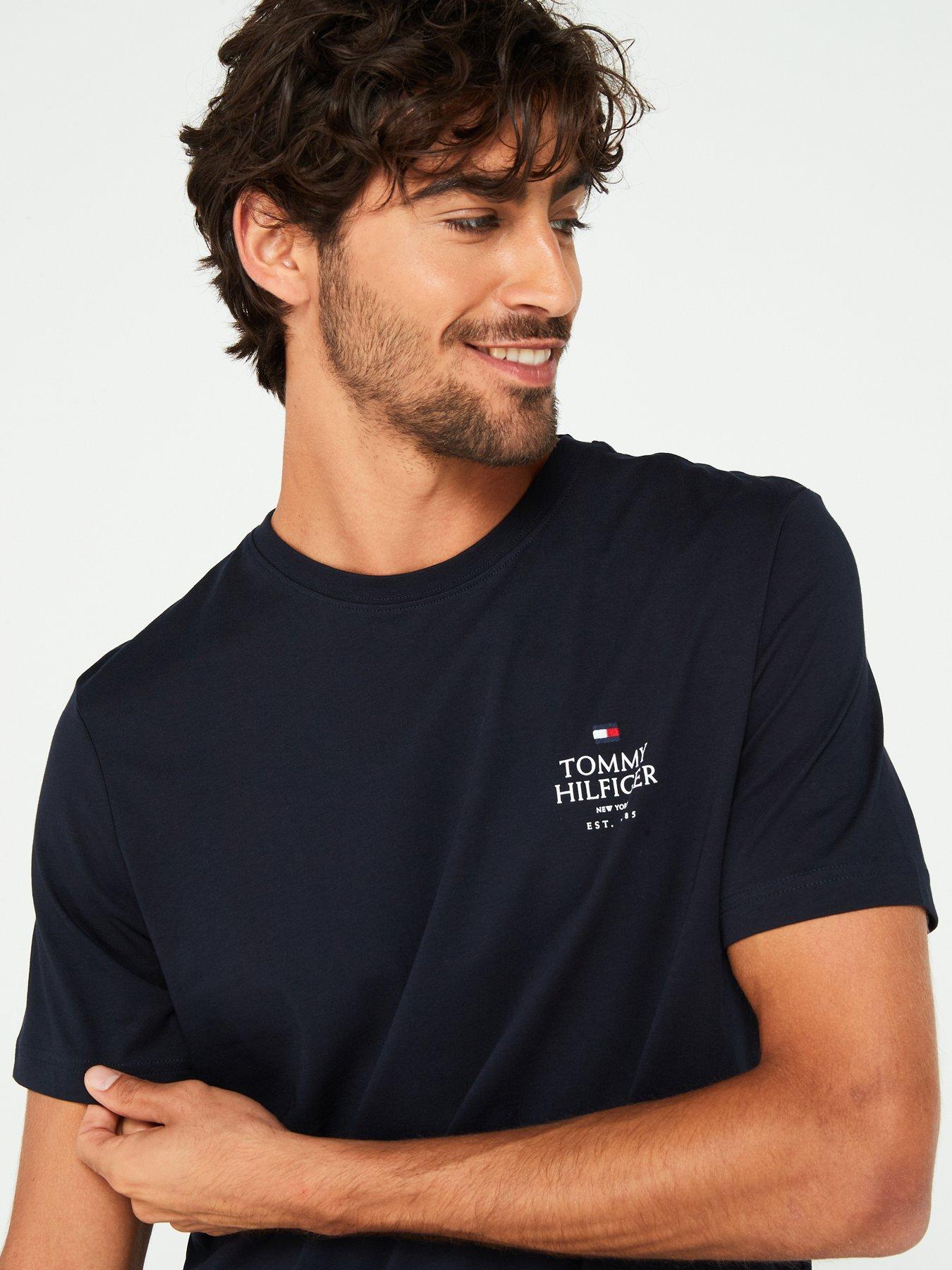 tommy-hilfiger-tommy-hilfger-stacked-logo-t-shirt-navyoutfit