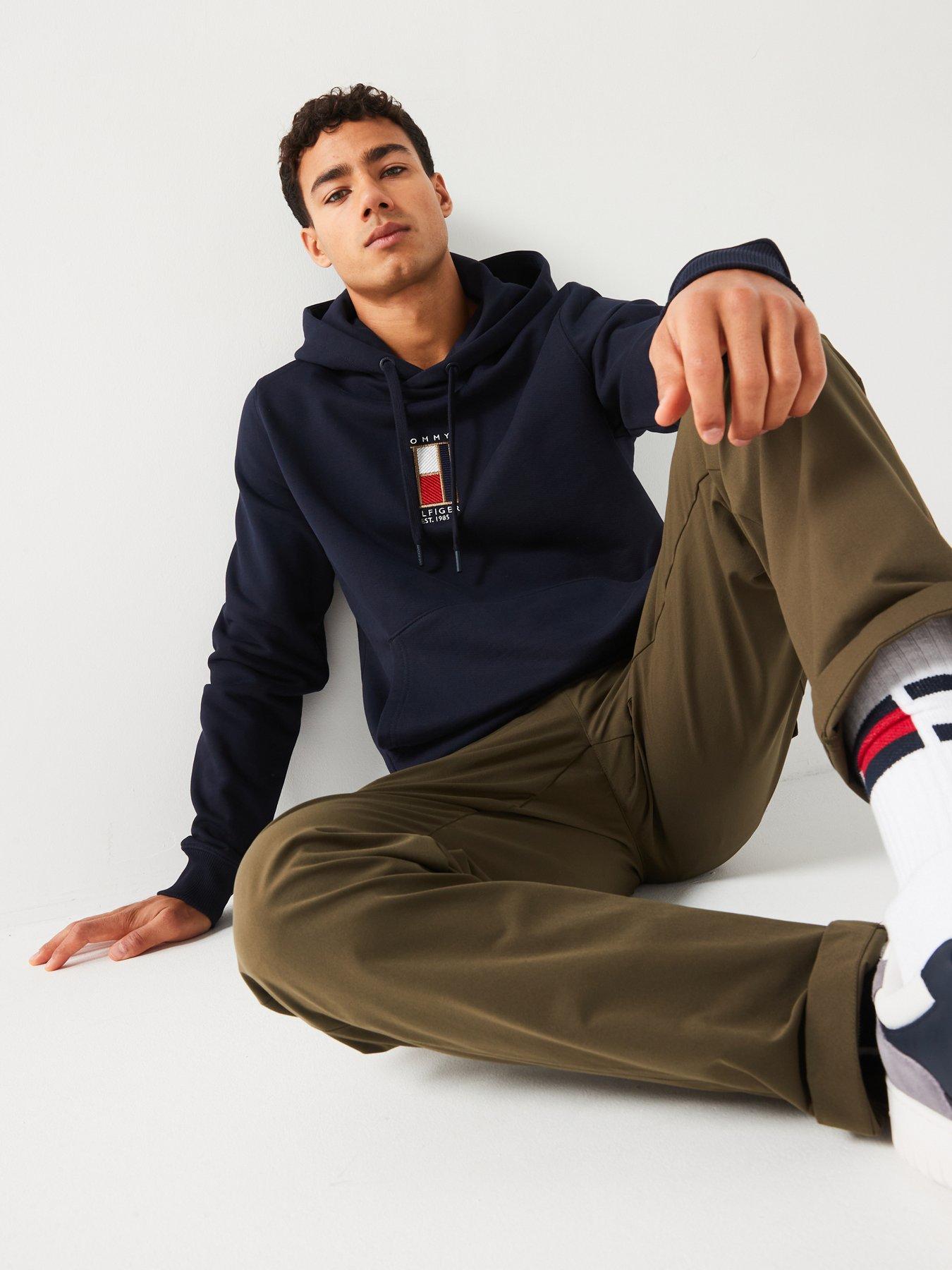 tommy-hilfiger-vertical-flag-embroidered-overhead-hoodie-navyoutfit