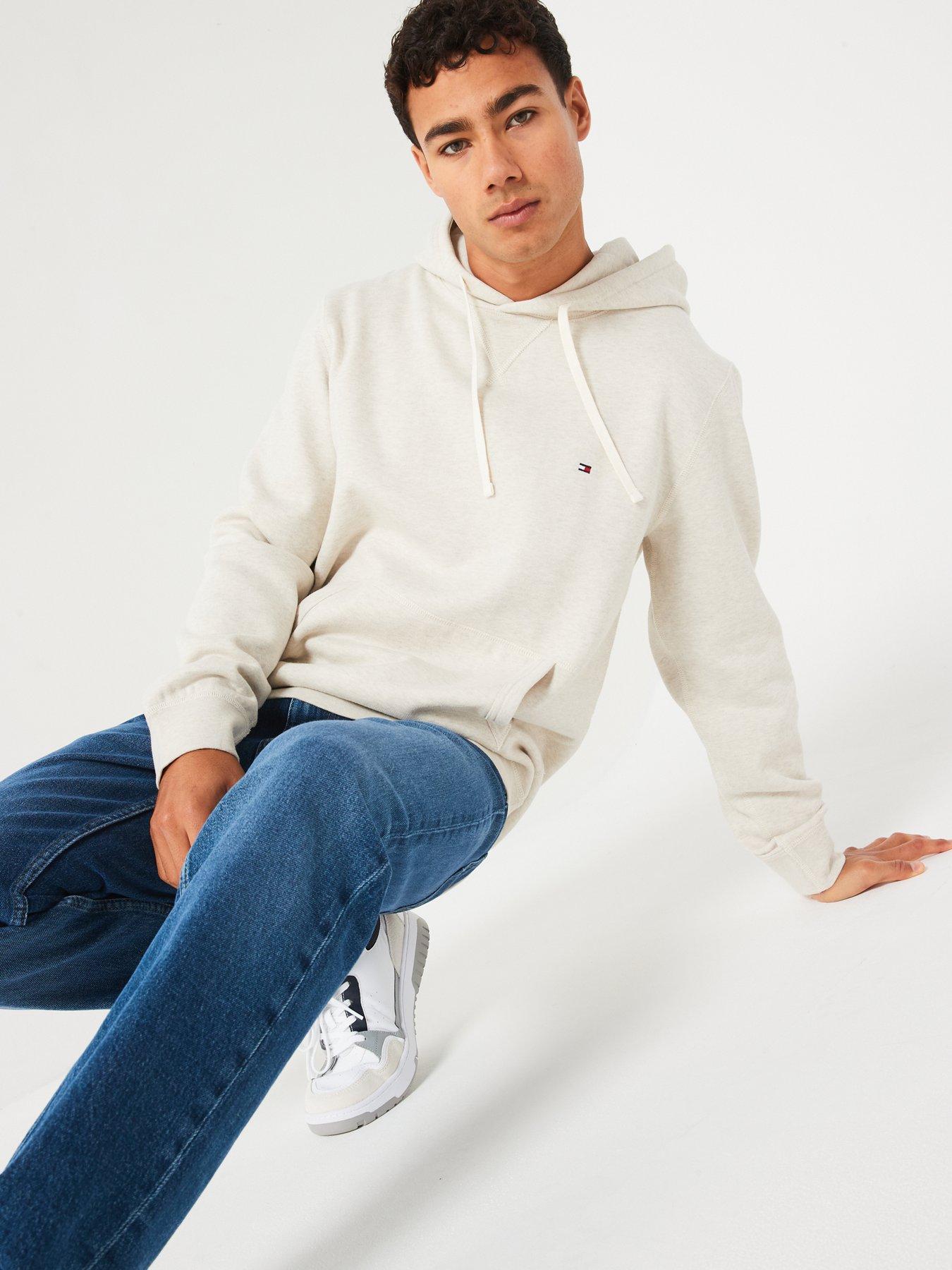 tommy-hilfiger-tommy-hilfiger-essential-fleece-overhead-hoodie-light-naturaloutfit