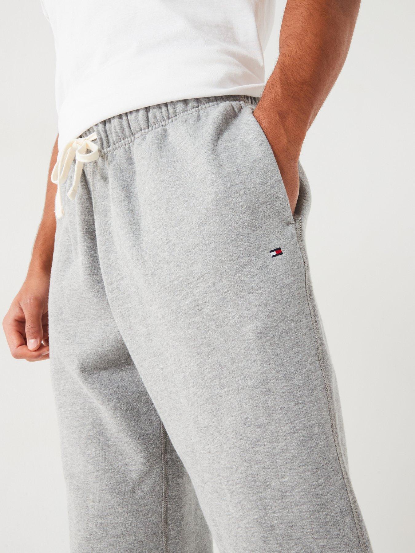 tommy-hilfiger-tommy-hilfiger-essential-fleece-cuff-joggers-greyoutfit