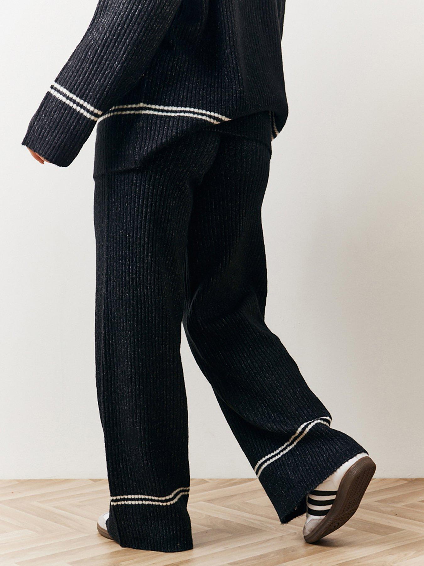 in-the-style-fits-contrast-piping-co-ord-knit-wide-leg-trouser-blackoutfit