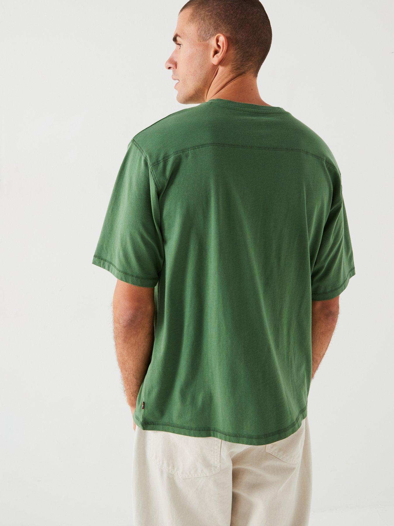 levis-graphic-v-neck-t-shirt-greenstillFront