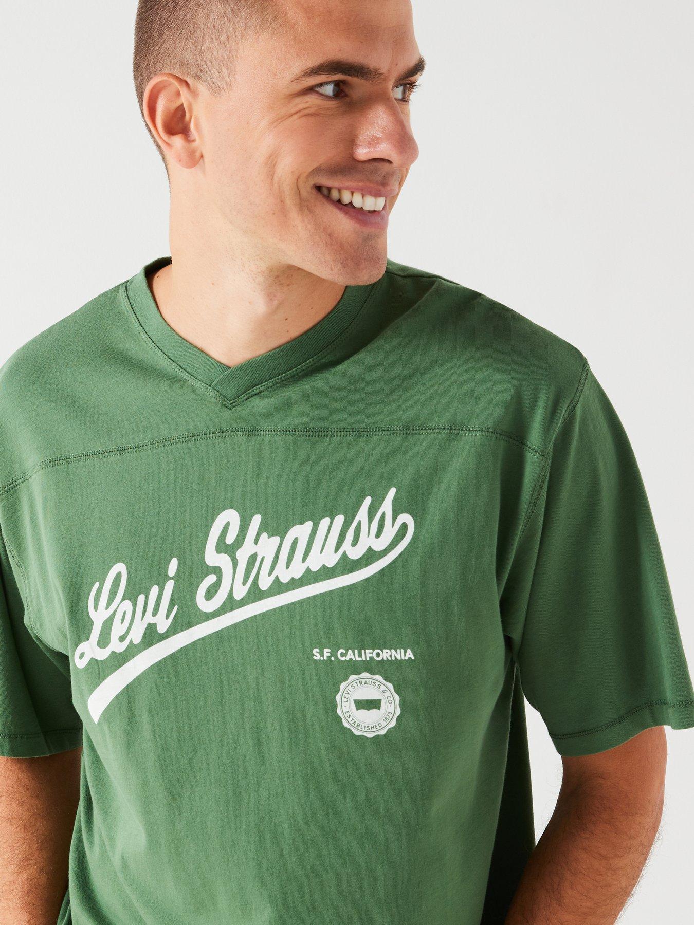 levis-graphic-v-neck-t-shirt-greenoutfit