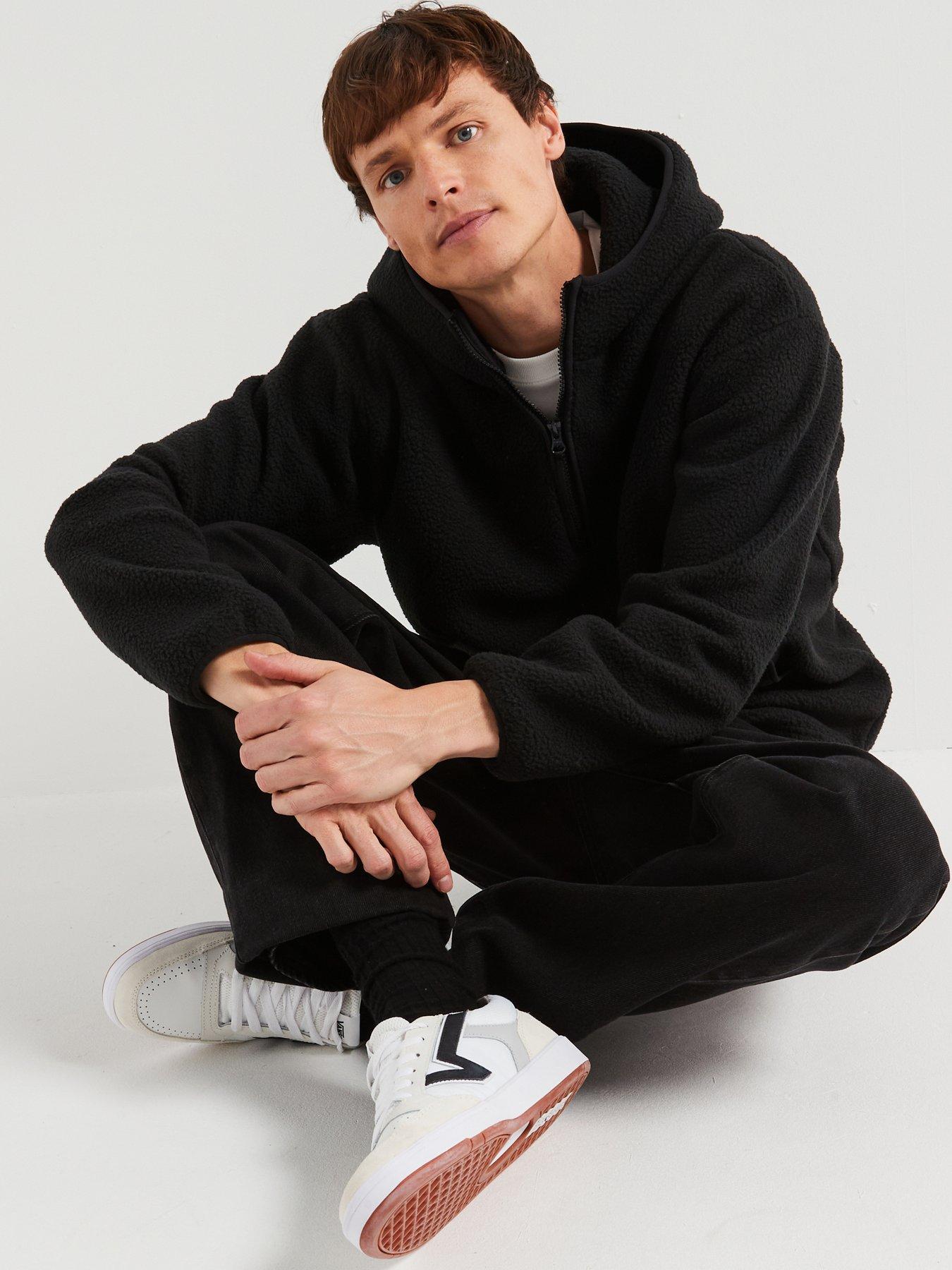 levis-sherpa-pullover-hoodie-blackoutfit