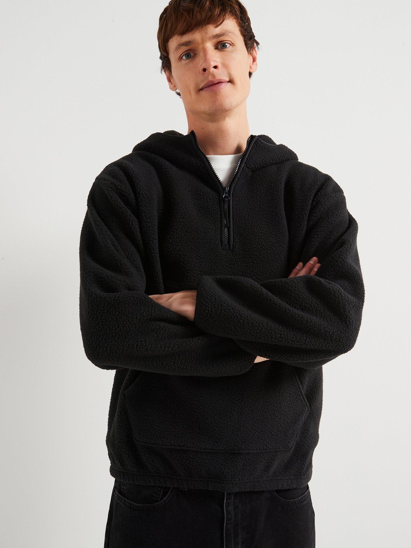 levis-sherpa-pullover-hoodie-blackdetail