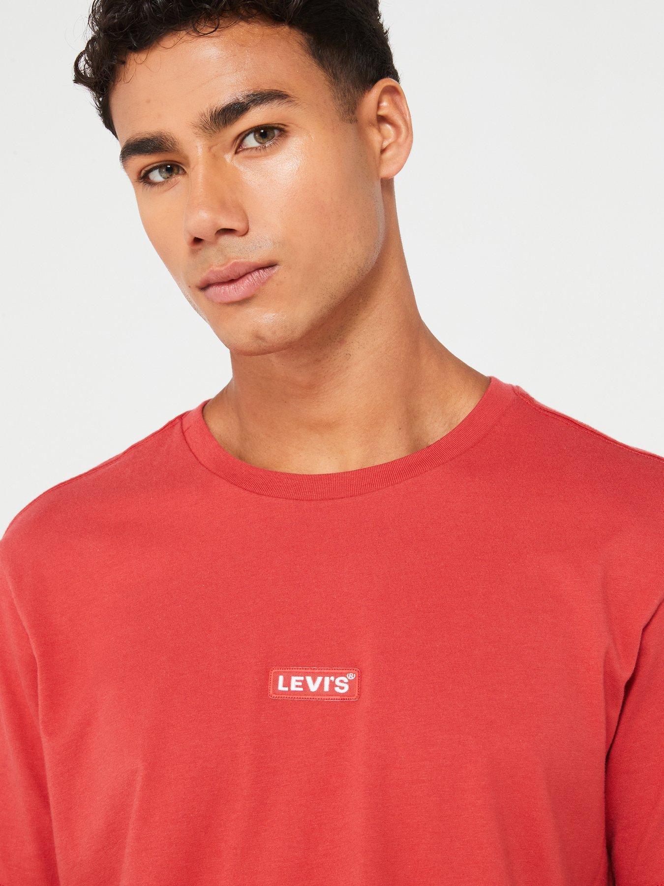 levis-levis-short-sleeve-relaxed-small-tab-t-shirt-redoutfit