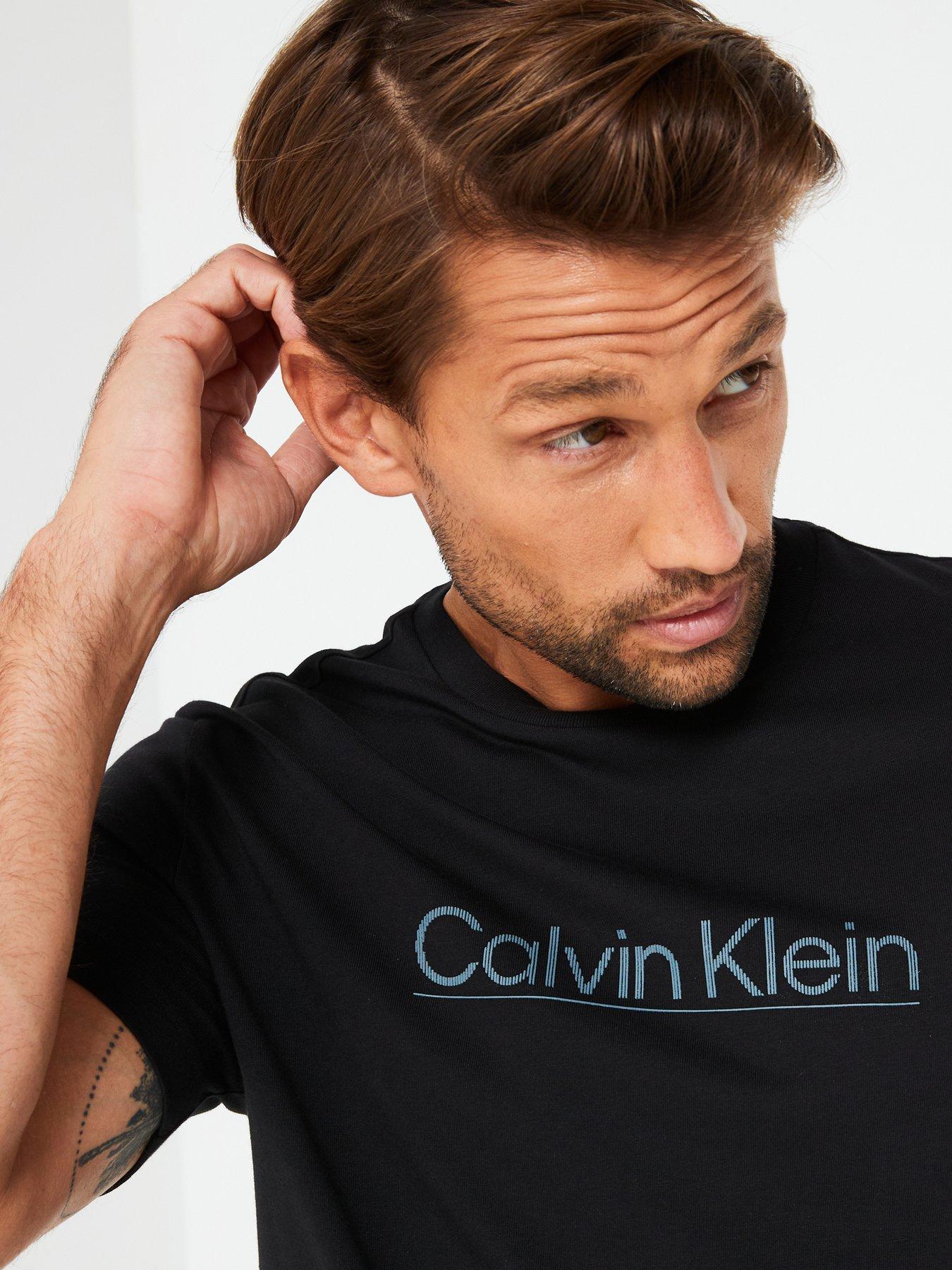 calvin-klein-calvin-klein-raised-line-centre-logo-t-shirt-blackoutfit