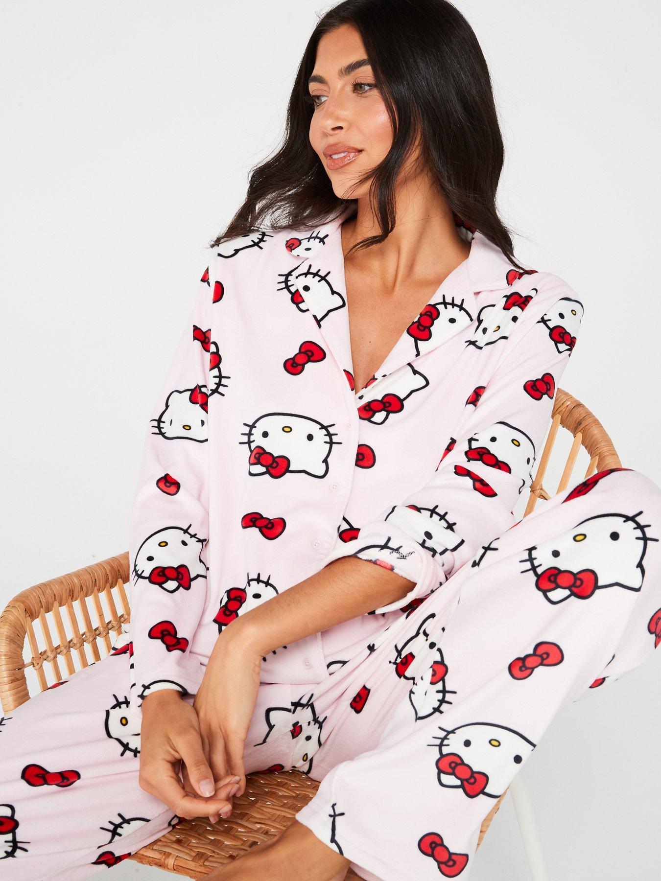 hello-kitty-ladies-hello-kitty-velour-pyjama-setoutfit