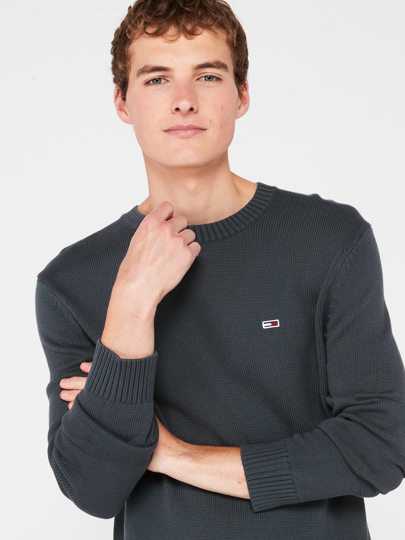 tommy-jeans-tommy-jeans-slim-fit-flag-crew-knitted-jumper-dark-greyoutfit