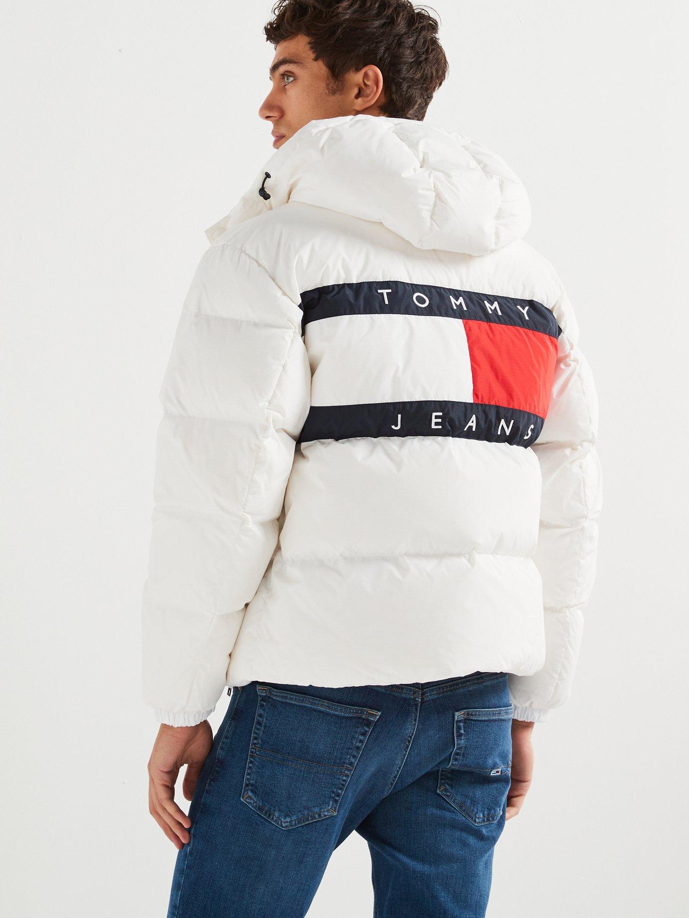 tommy-jeans-tommy-jeans-back-flag-alaska-puffer-jacket-white