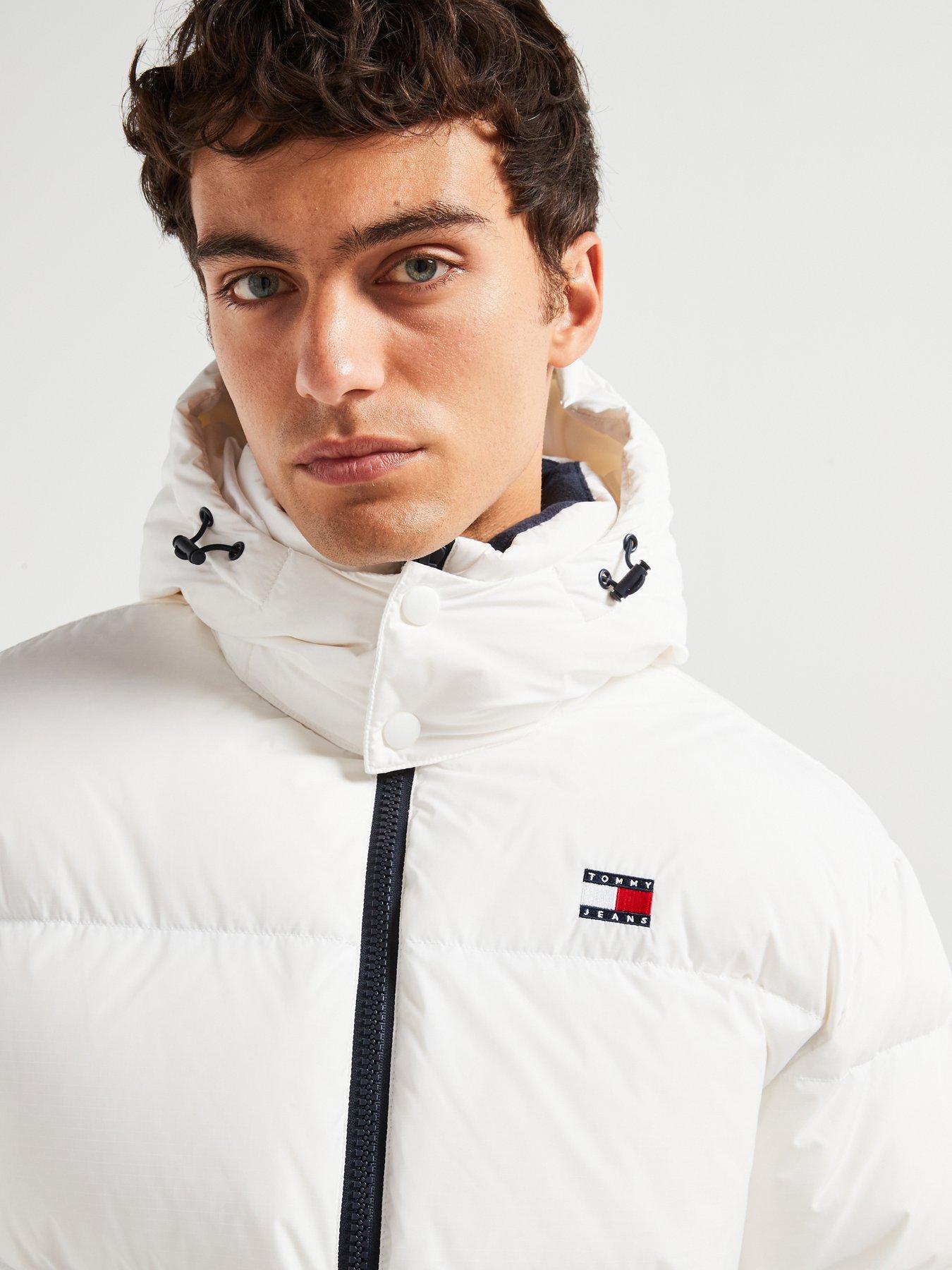 tommy-jeans-tommy-jeans-back-flag-alaska-puffer-jacket-whiteoutfit