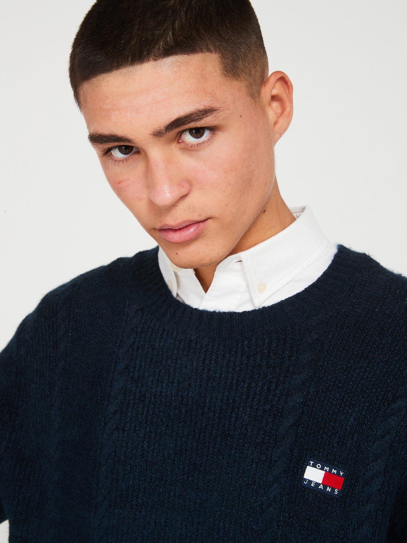 tommy-jeans-slim-fit-cable-knitted-jumper-navyoutfit