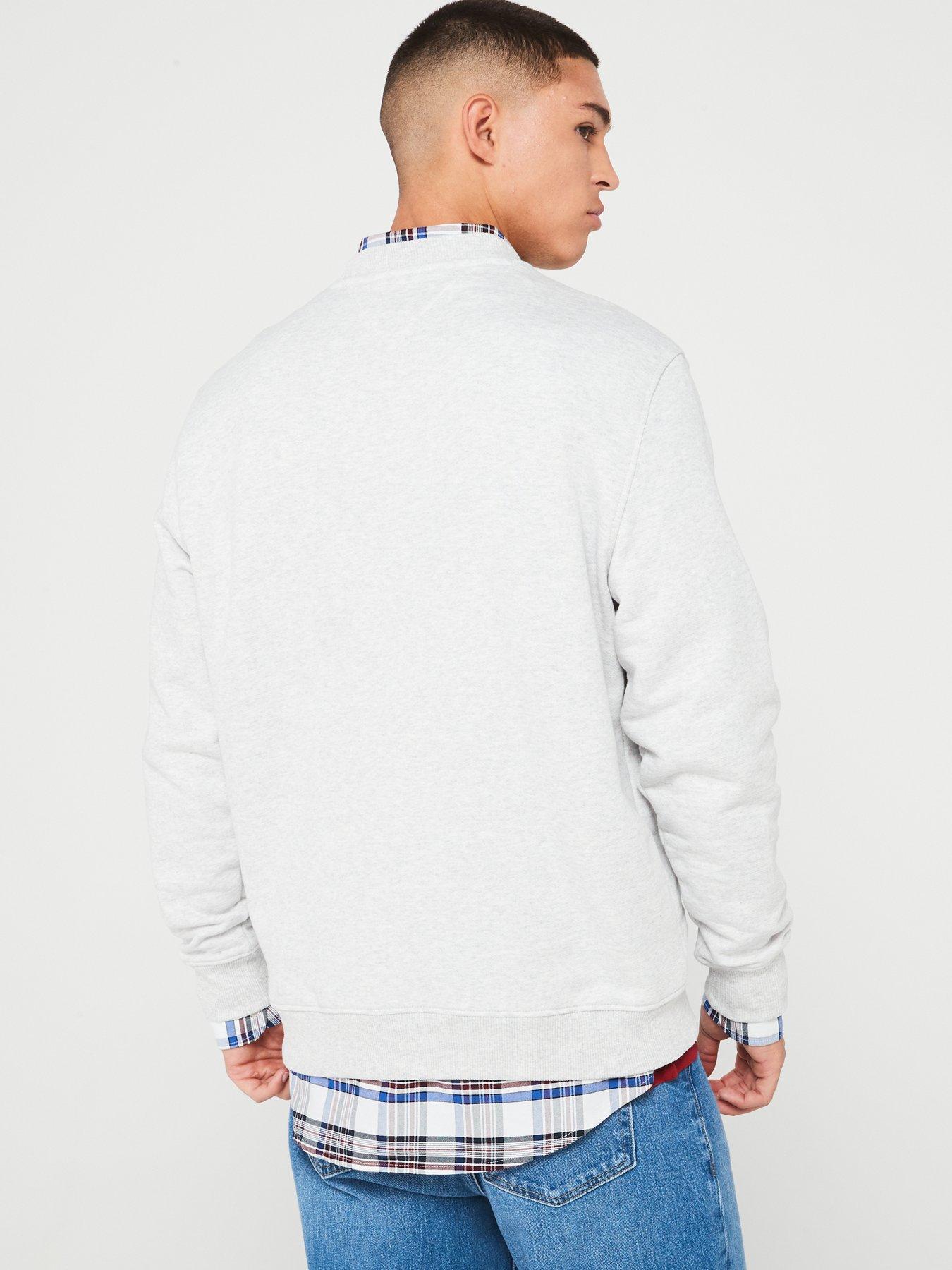 tommy-jeans-tommy-jeans-regular-fit-left-chest-badge-crew-sweat-light-greystillFront