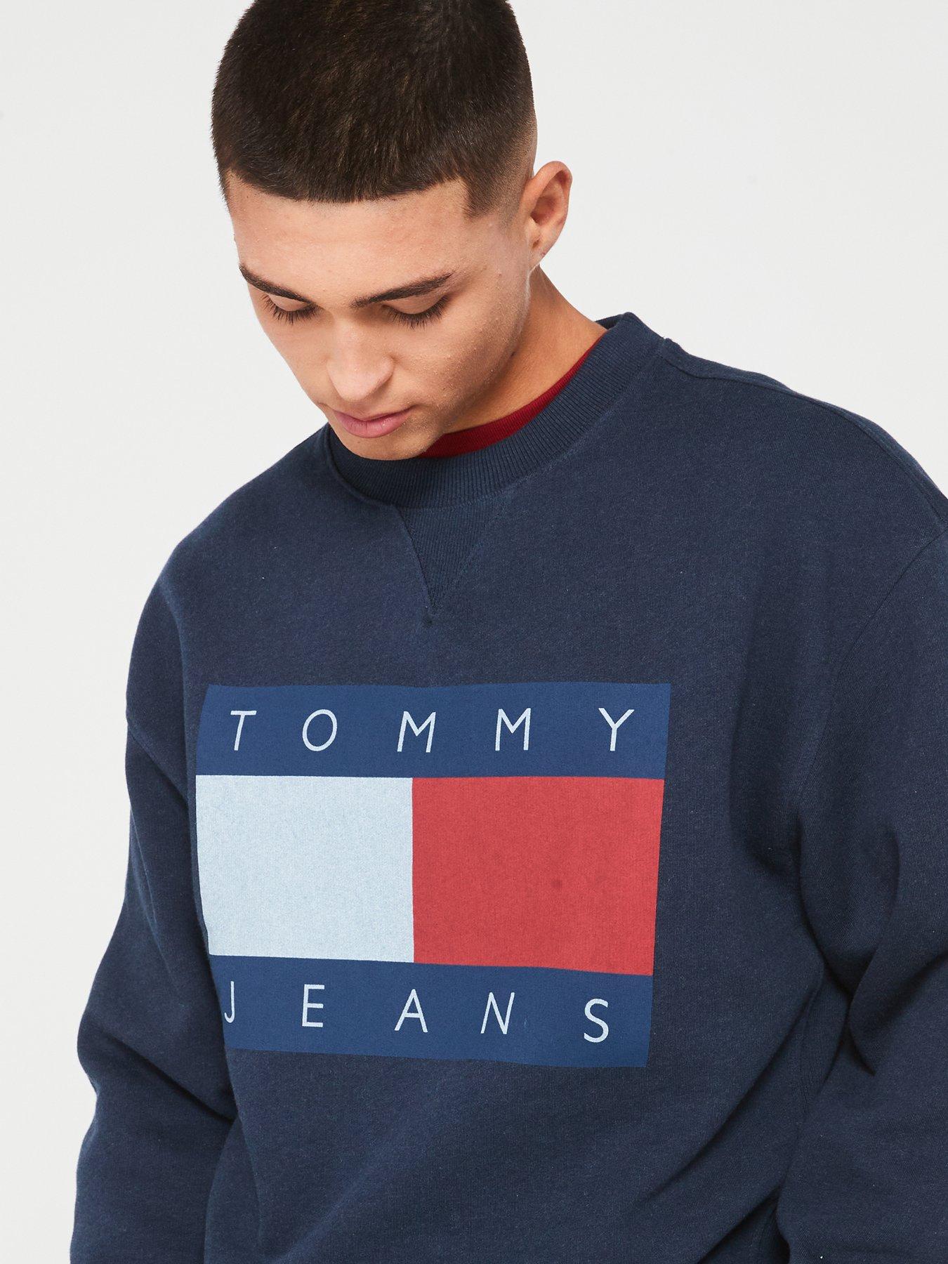 tommy-jeans-tommy-jeans-relaxed-fit-melange-flag-crew-sweat-navyoutfit