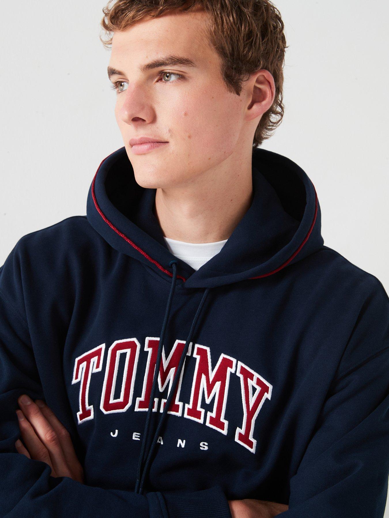 tommy-jeans-tommy-jeans-relaxed-fit-varsity-pipping-hoodie-navyoutfit