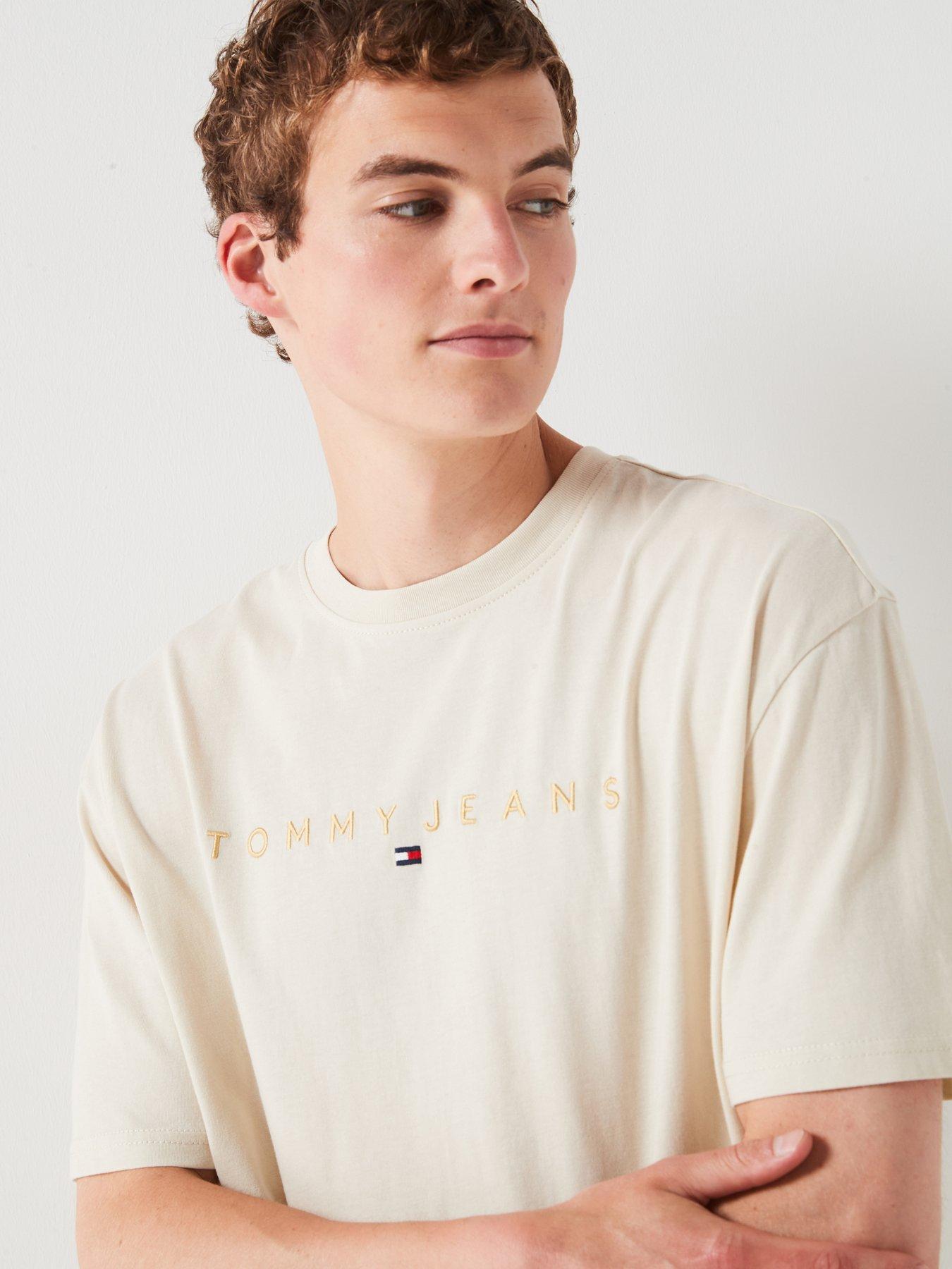 tommy-jeans-tommy-jeans-regular-fit-gold-linear-logo-t-shirt-beigeoutfit