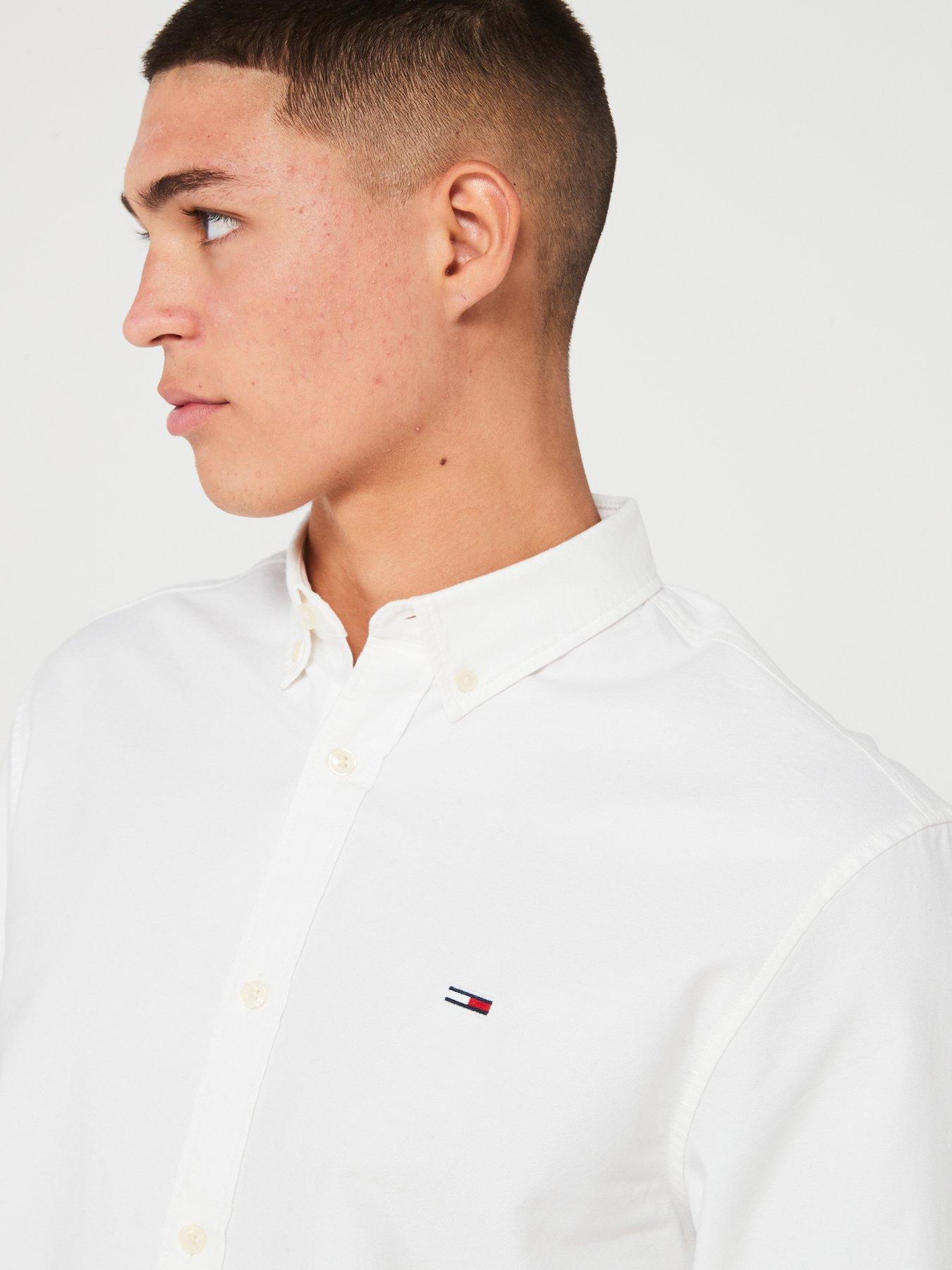 tommy-jeans-regular-fit-oxford-shirt-whiteoutfit