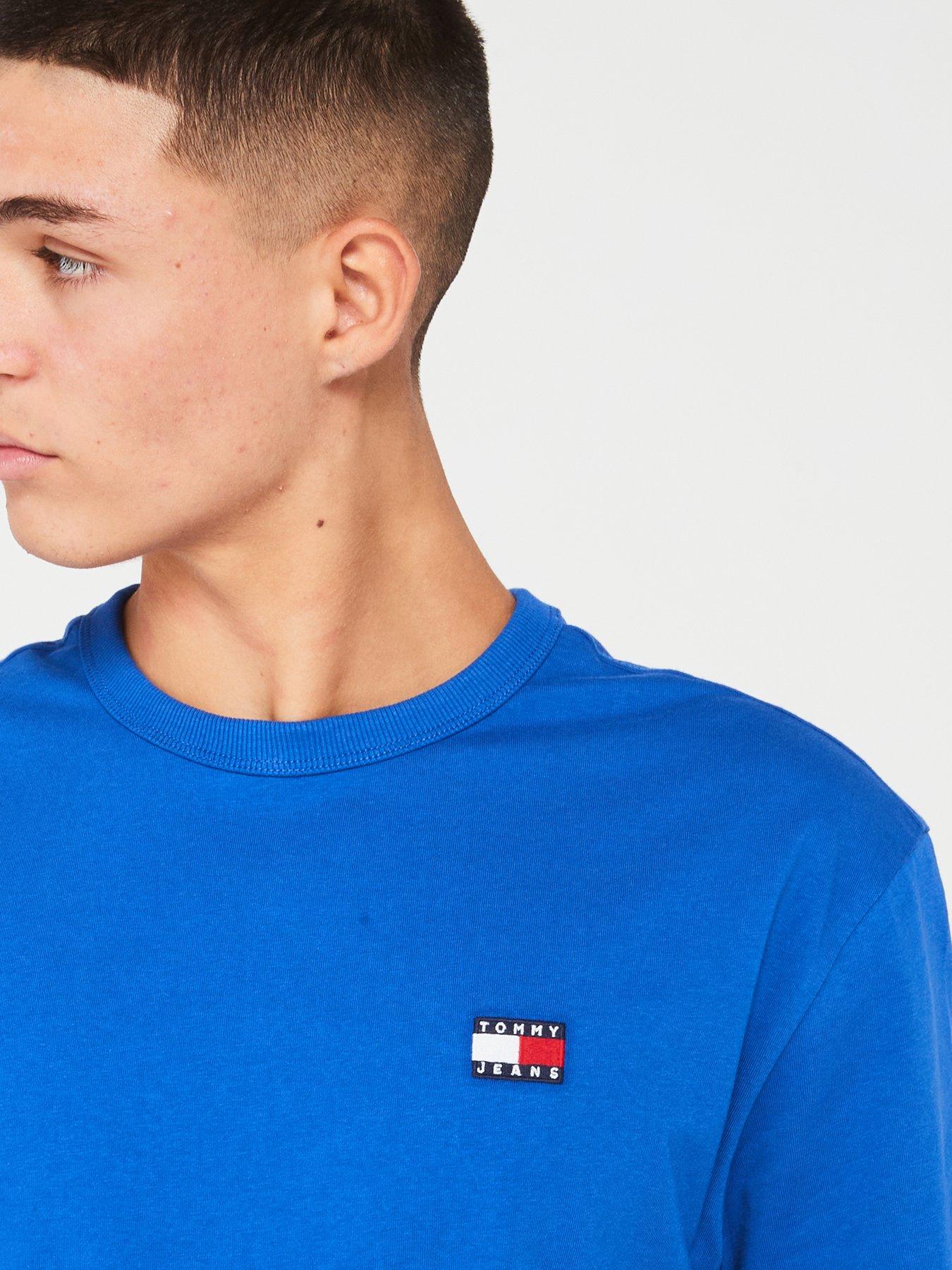 tommy-jeans-regular-fit-left-chest-badge-t-shirt-bright-blueoutfit