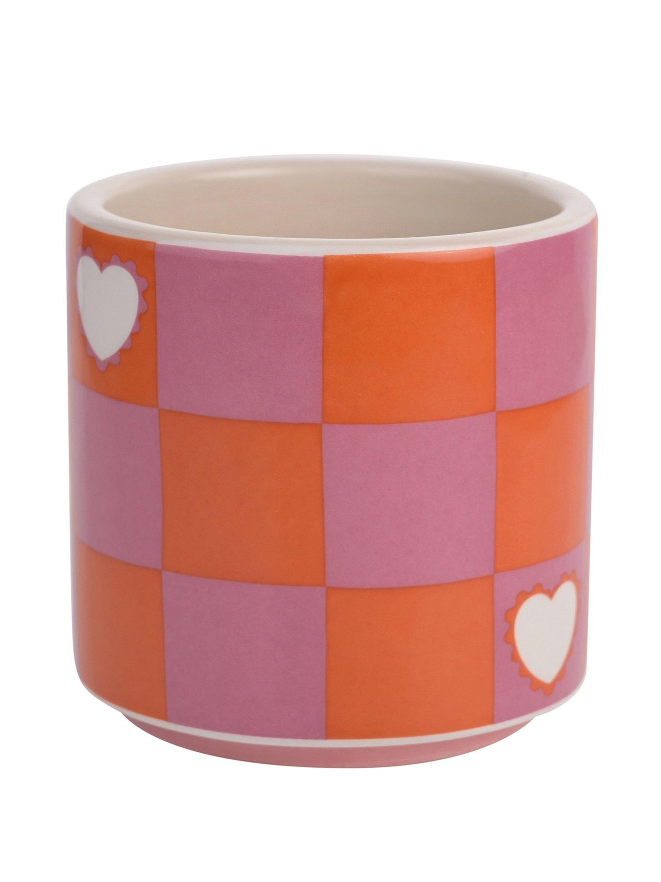 raspberry-blossom-chequer-amp-heart-mugback