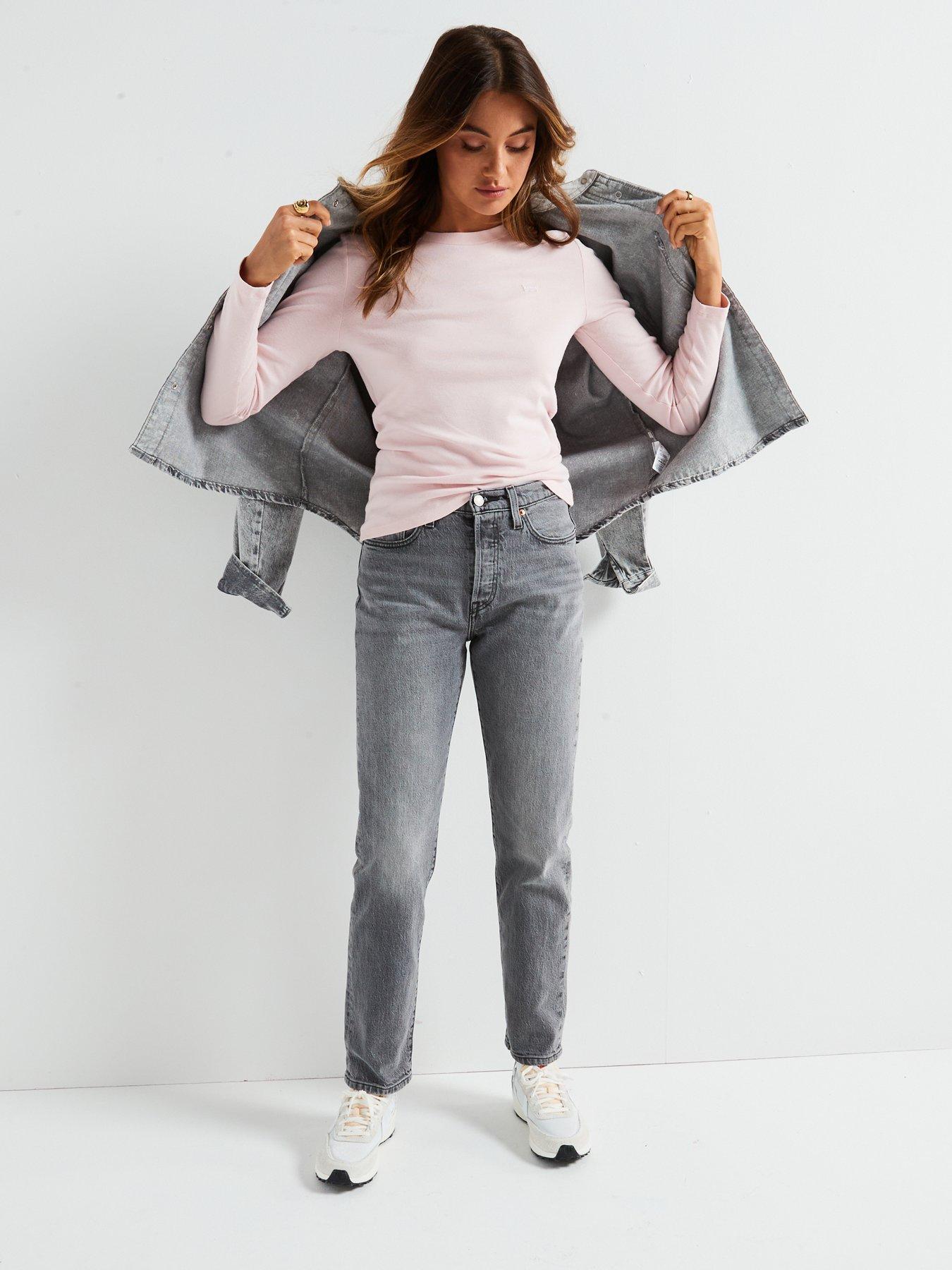 levis-essential-long-sleeve-top-pinkback