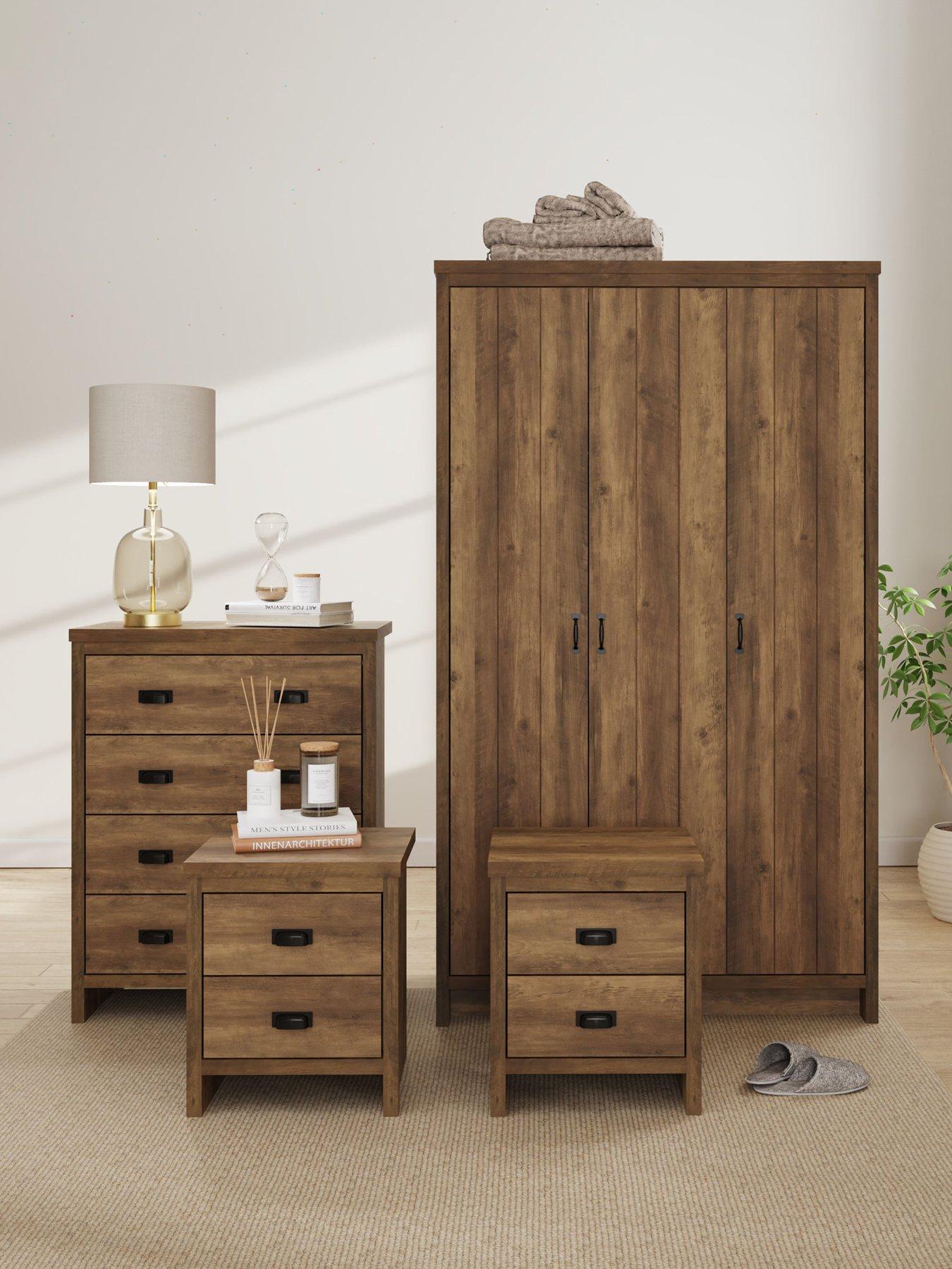 GFW Boston 4 Piece Package - 3 Door Wardrobe + 4 Drawer Chest + Pair of Bedside Chests- Oak