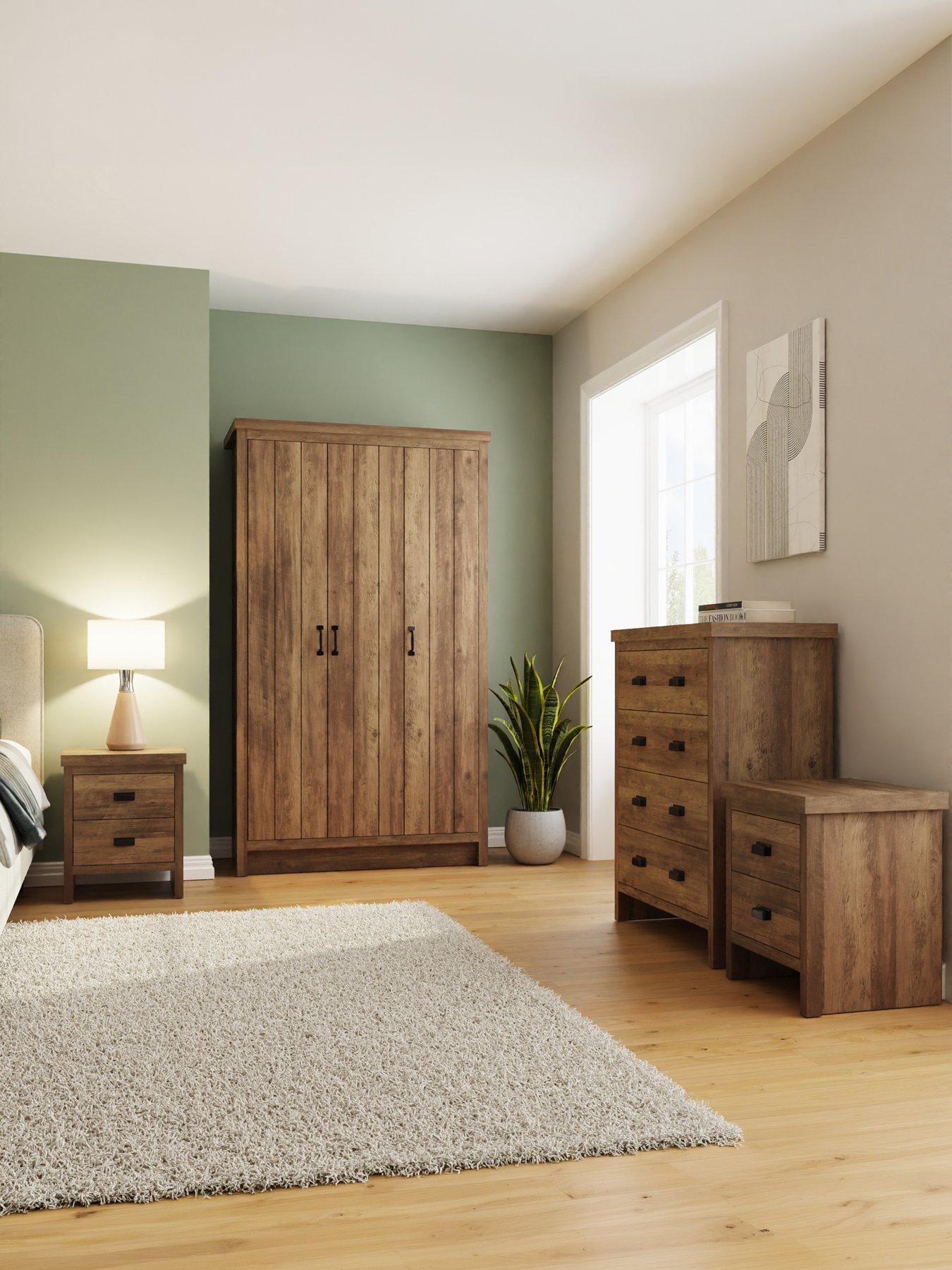 GFW Boston 4 Piece Package - 3 Door Wardrobe + 4 Drawer Chest + Pair of Bedside Chests- Oak