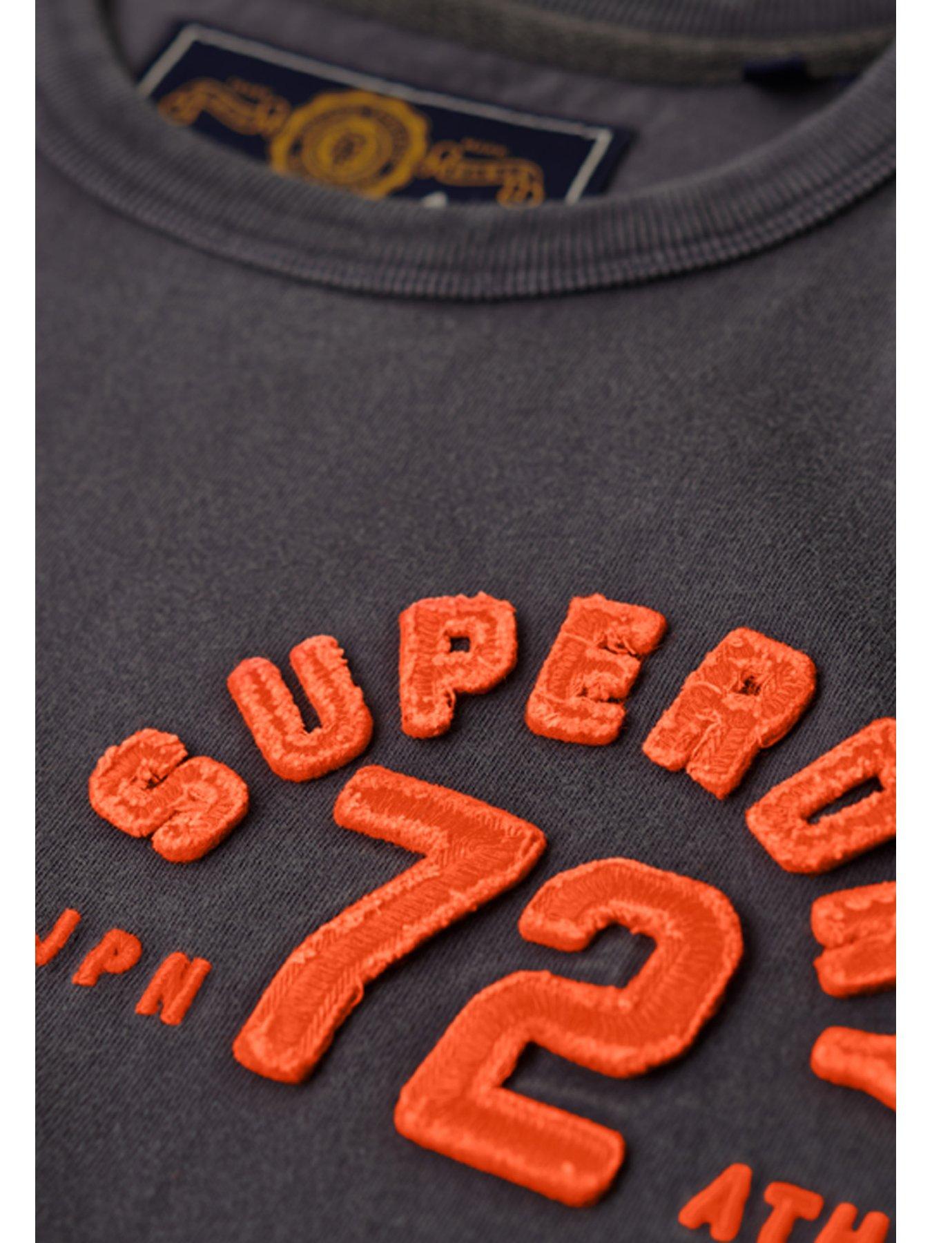 superdry-superdry-vintage-athletic-chest-short-sleeve-t-shirt-dark-greyoutfit