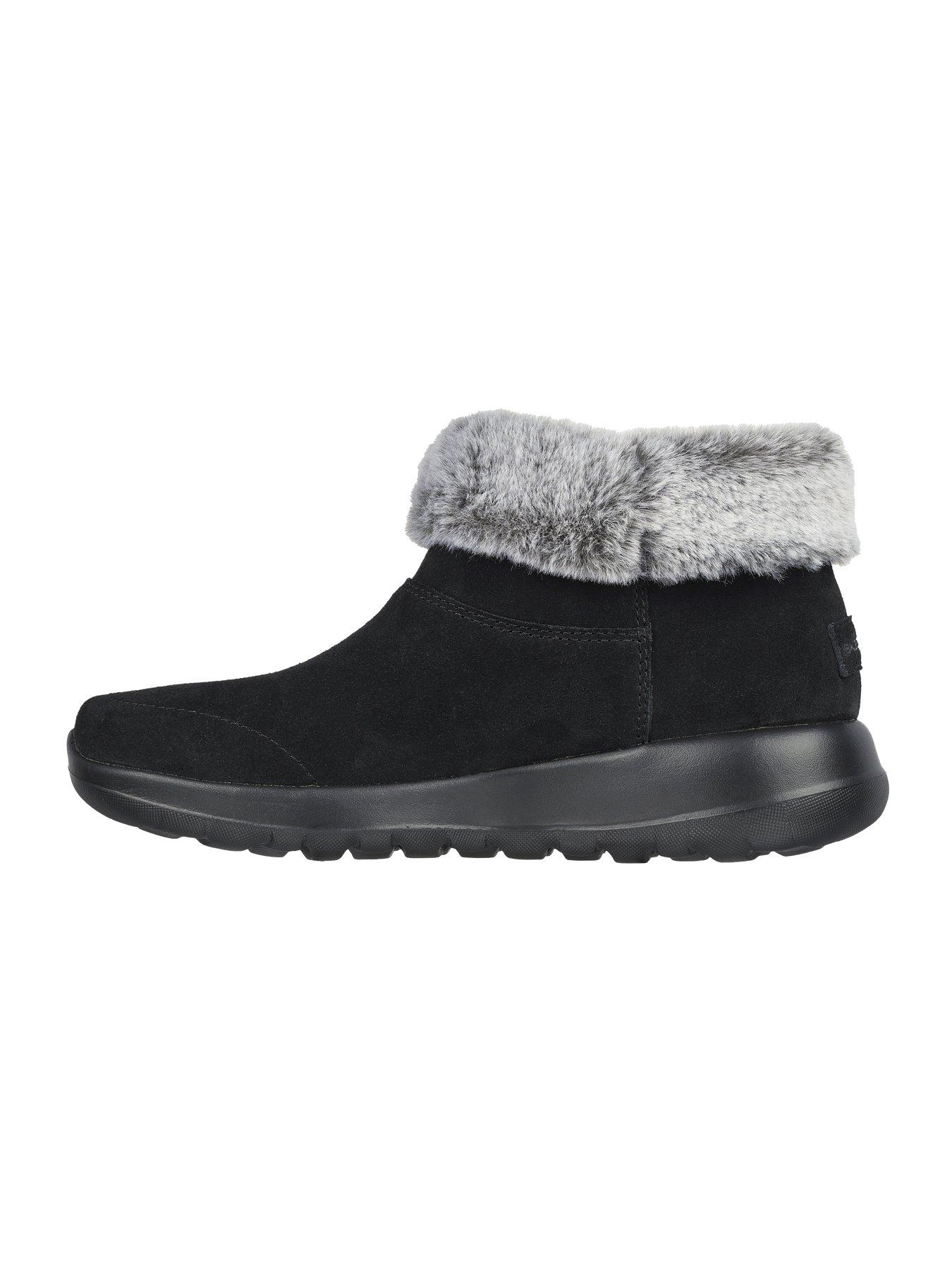 Image 5 of 5 of Skechers Wide Fit Suede Chugga W/zipper And Faux Fur Collar - Black