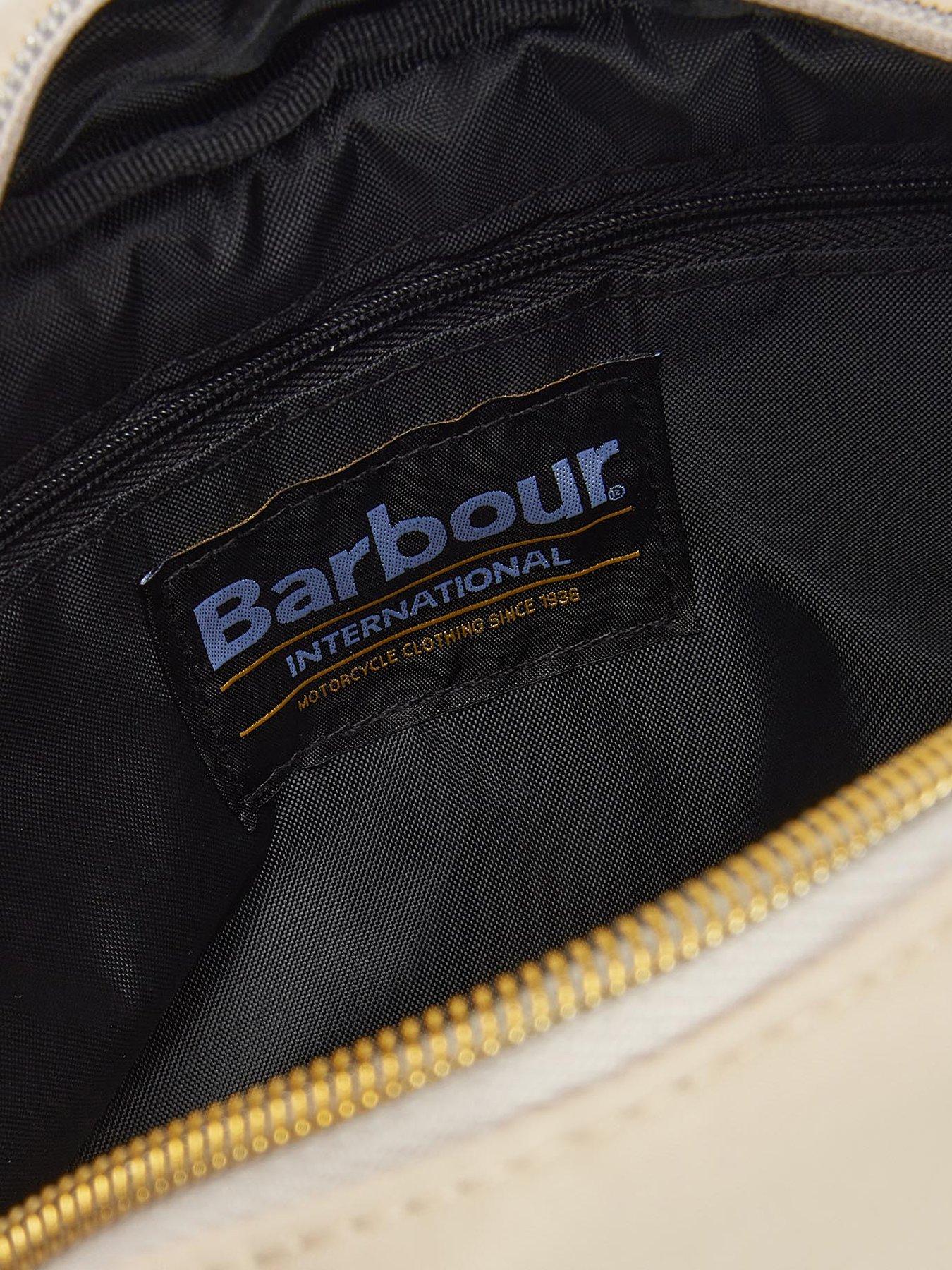 barbour-international-qualify-crossbody-bag-beigedetail