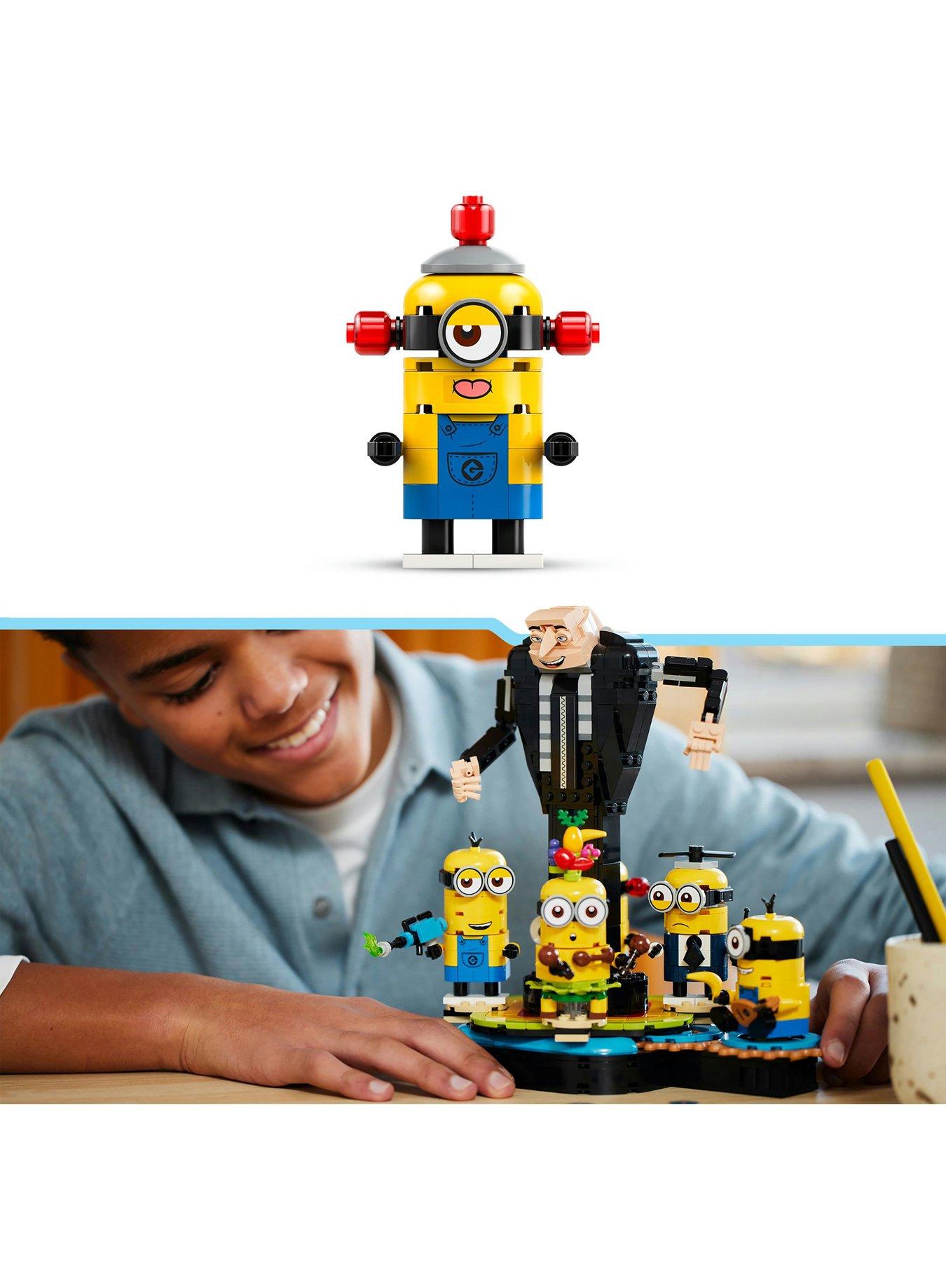 despicable-me-despicable-me-brick-built-gru-and-minions-75582outfit