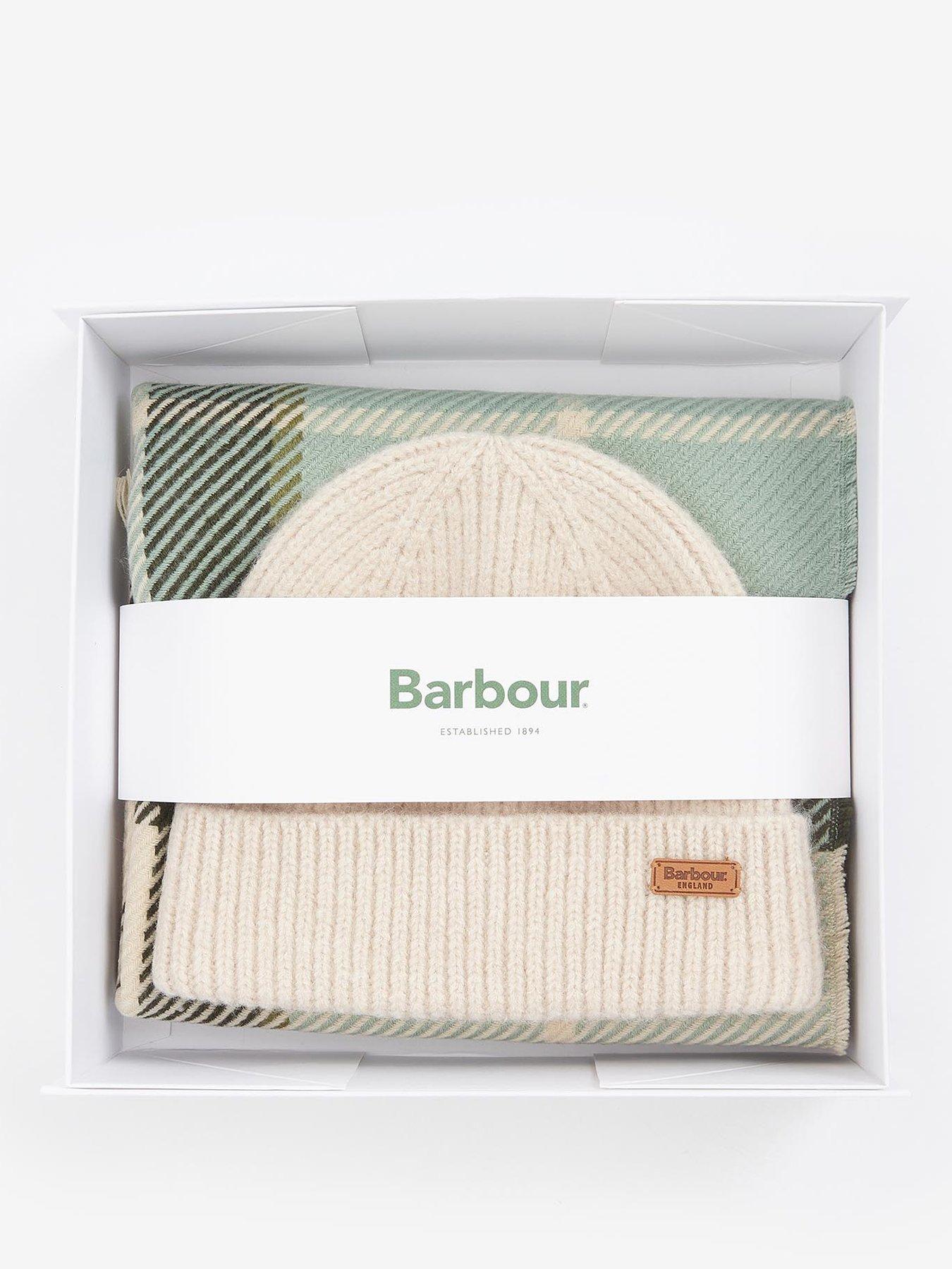 barbour-barbour-pendle-beanie-and-blair-scarf-gift-set-greendetail