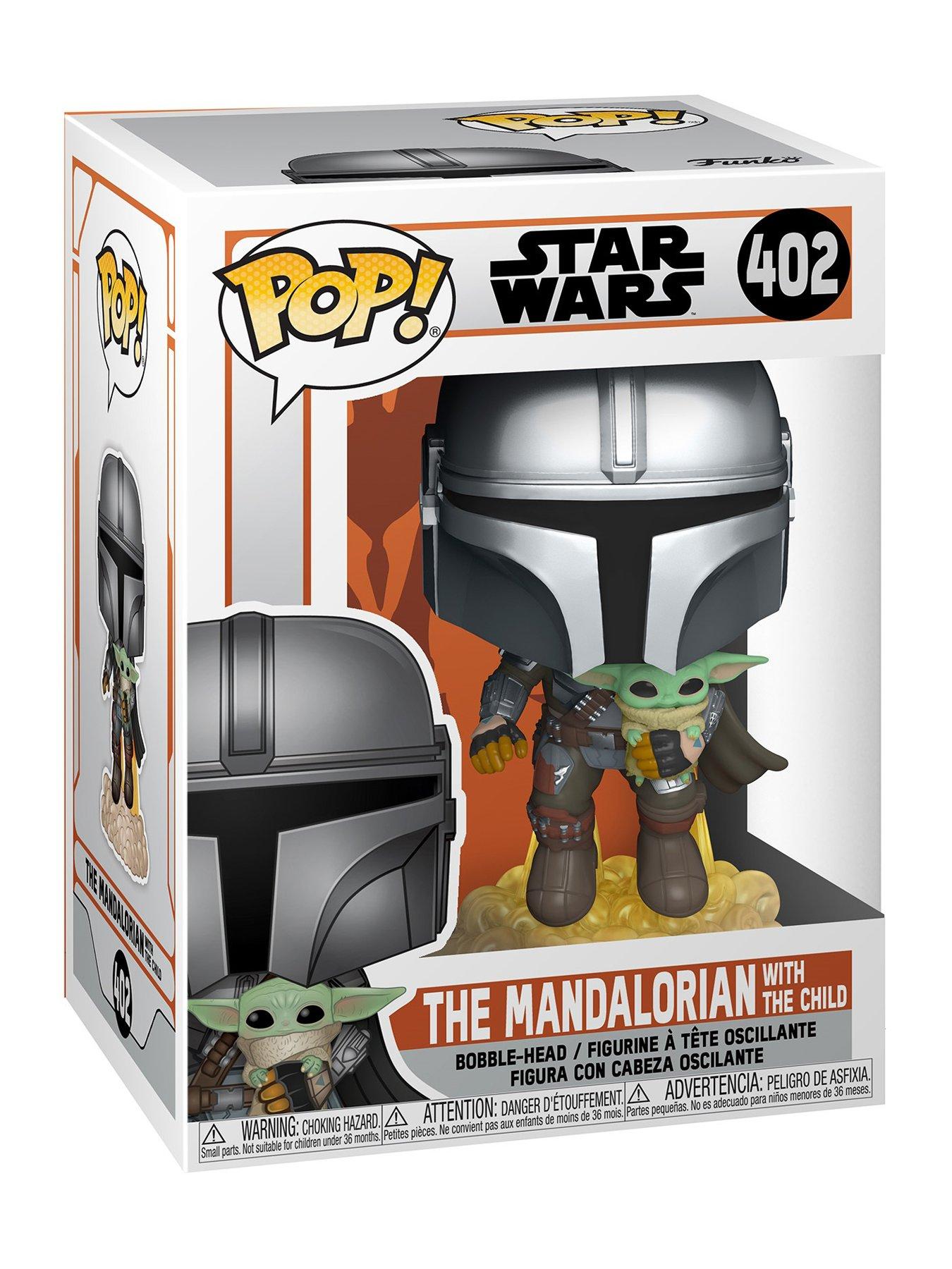 star-wars-star-wars-the-mandaloriannbsp--mando-flying-wthe-child-402stillFront