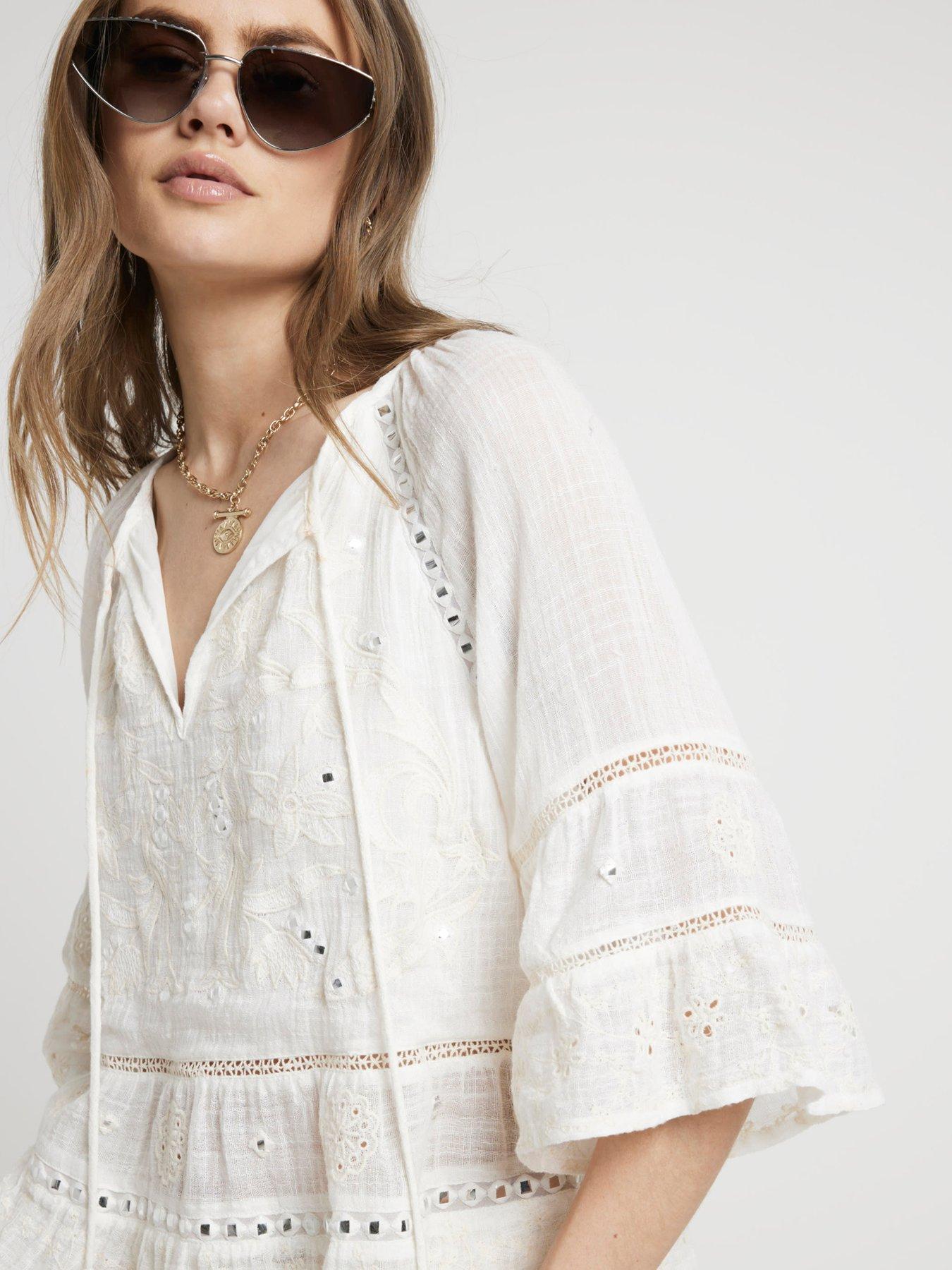 river-island-angel-sleeve-embroidered-t-shirt-creamoutfit