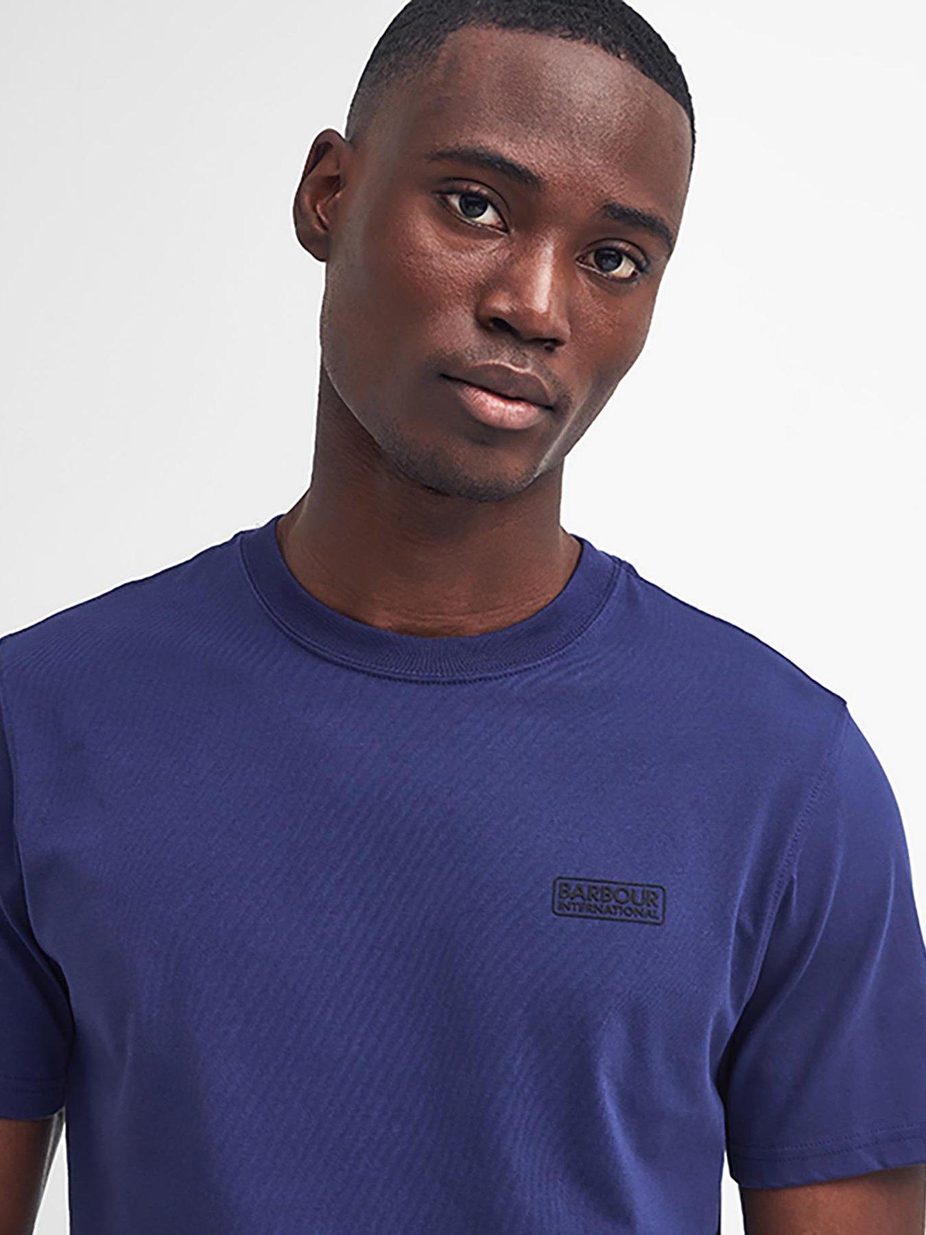 barbour-international-small-logo-short-sleeve-t-shirt-blueoutfit