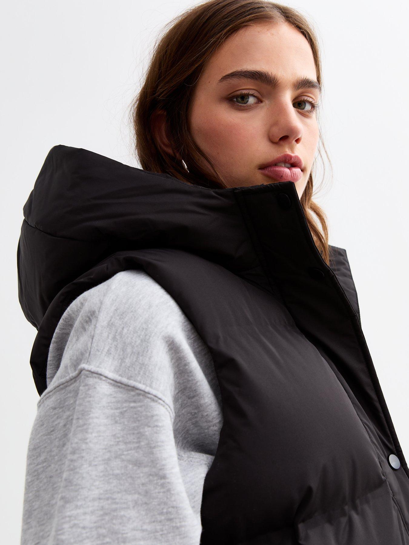 new-look-black-hooded-puffer-giletoutfit