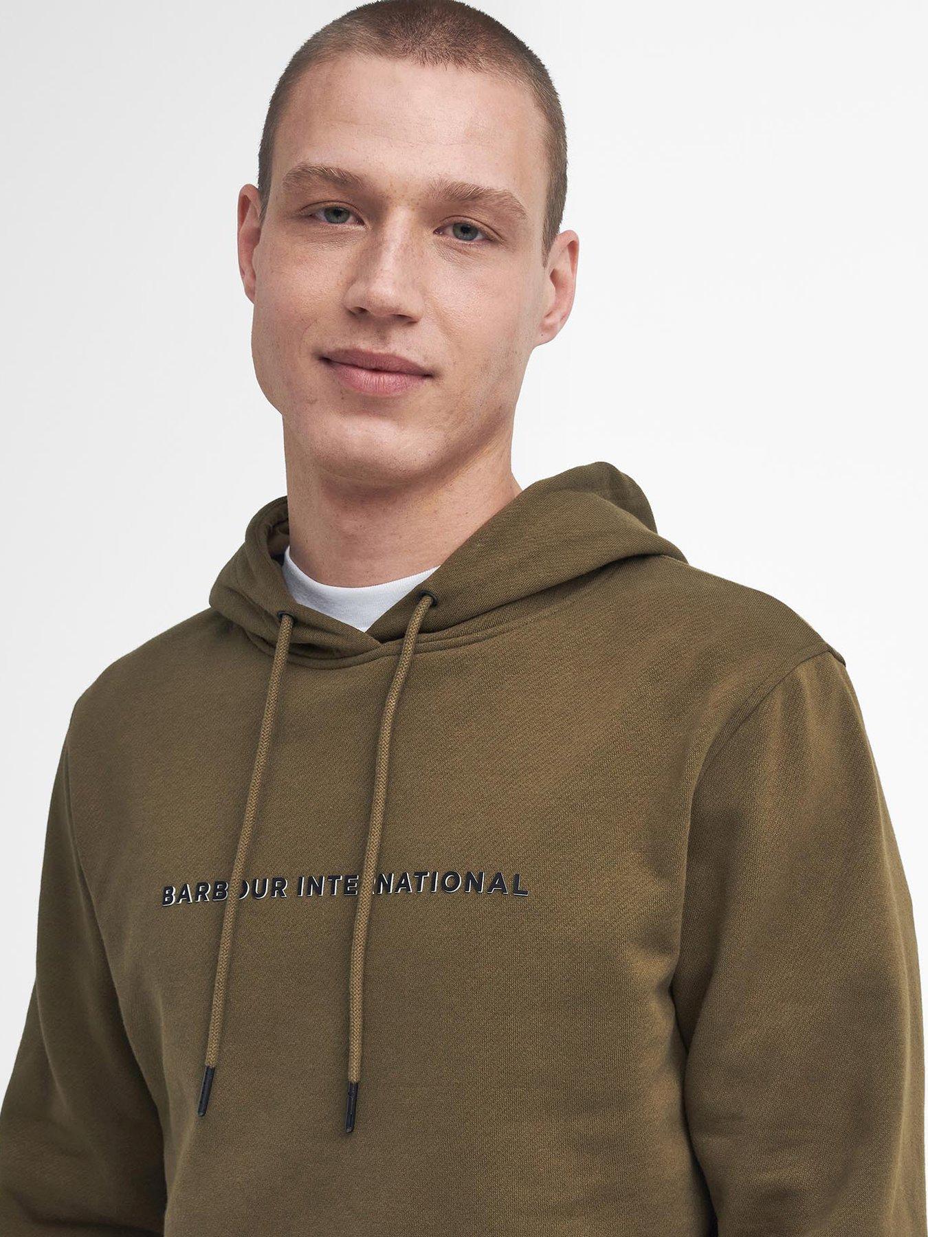 barbour-international-shadow-logo-overhead-hoodie-khakioutfit