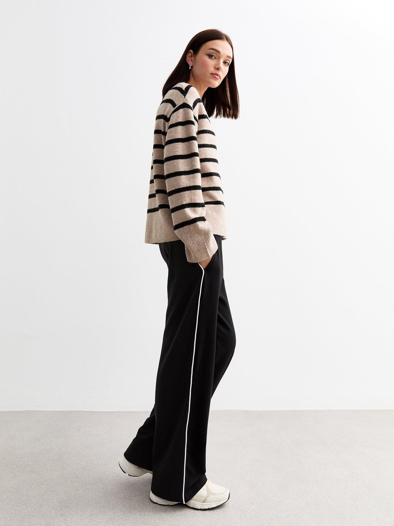 new-look-stripe-oversize-v-neck-jumper-multiback