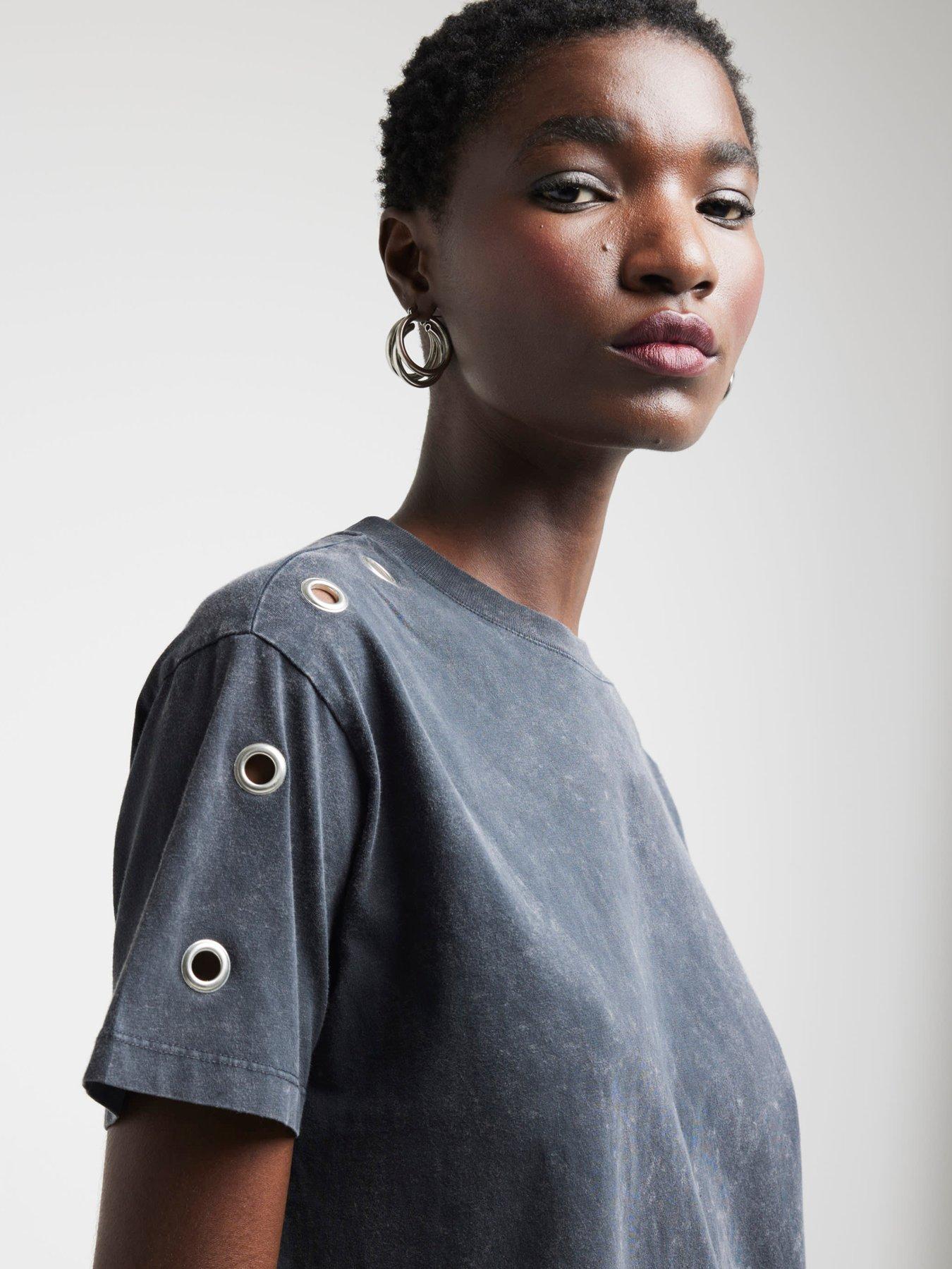 river-island-eyelet-detail-t-shirt-dress-dark-greyoutfit