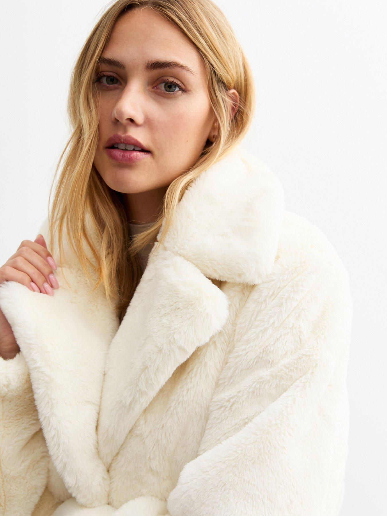 new-look-faux-fur-coat-creamoutfit