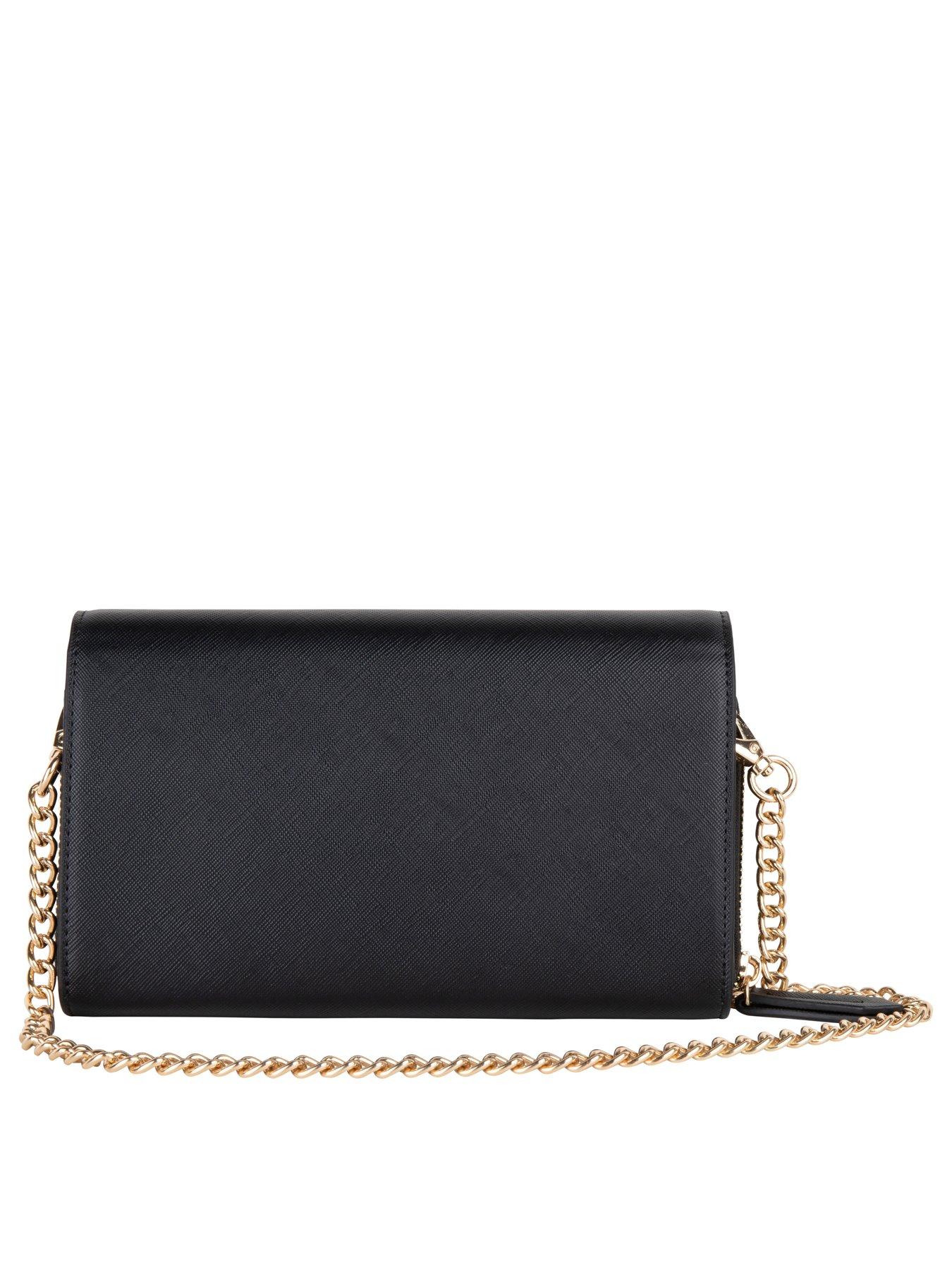 valentino-zero-re-purse-on-a-chainoutfit